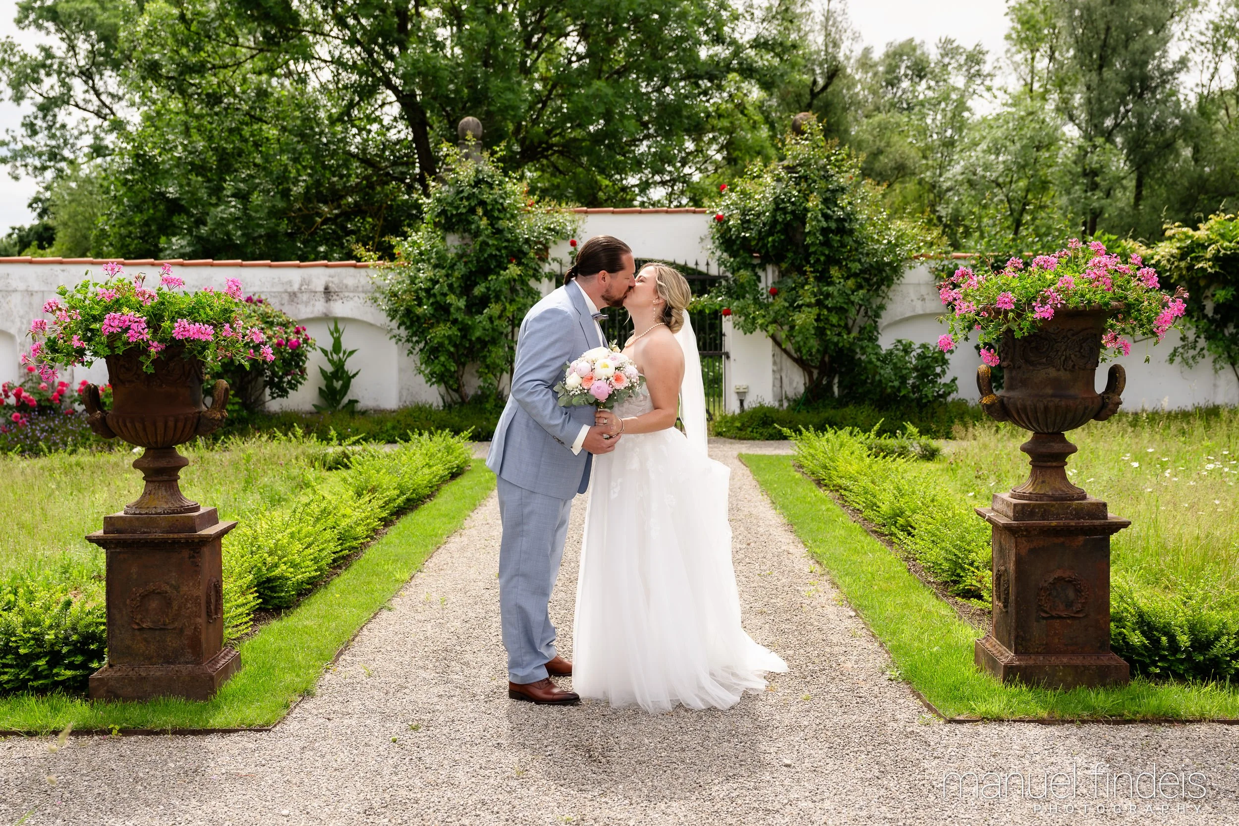 0079_Hochzeit_RundS_www.manuelfindeis.com.jpg