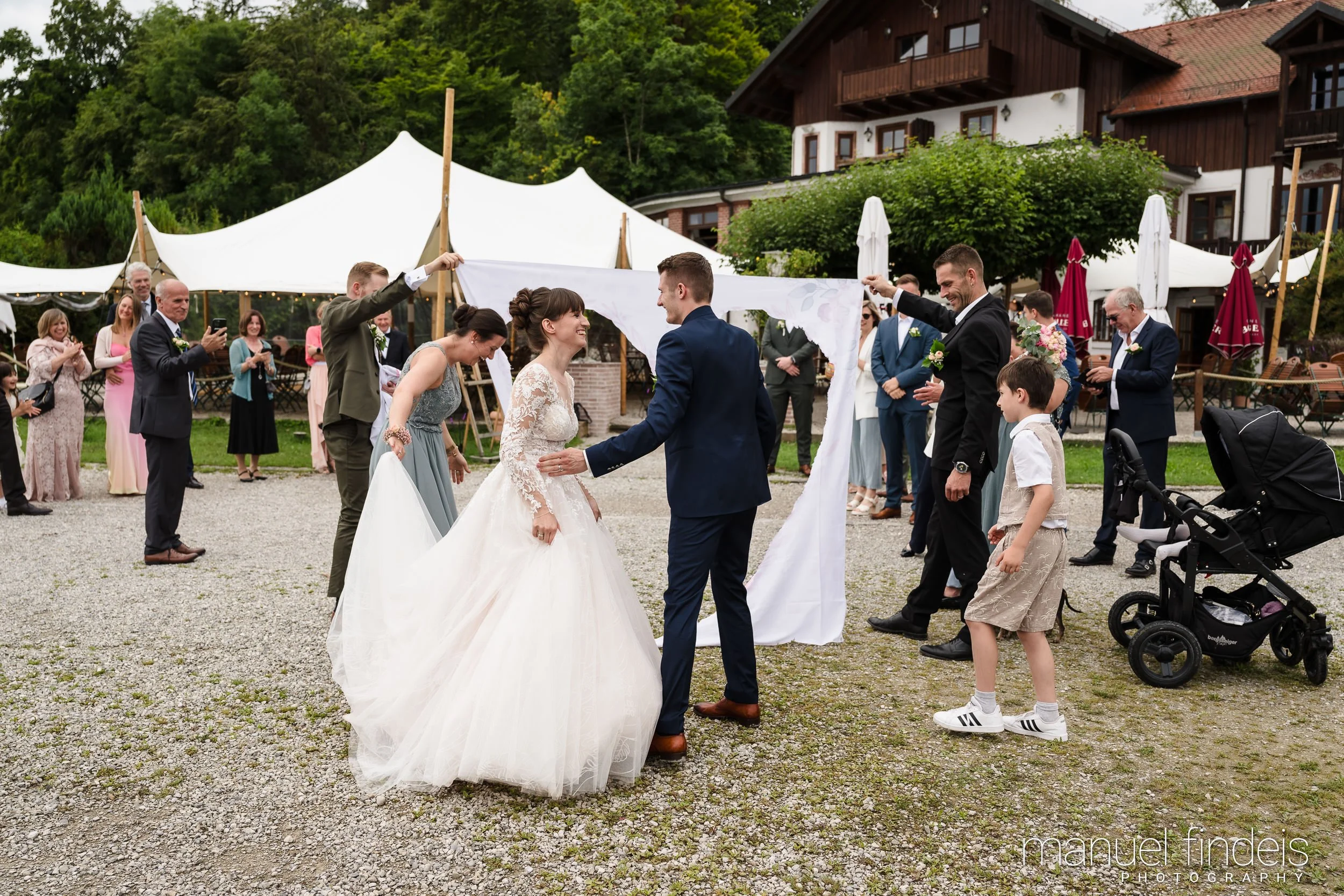 0579_Hochzeit-AuJ_www.manuelfindeis.com.jpg