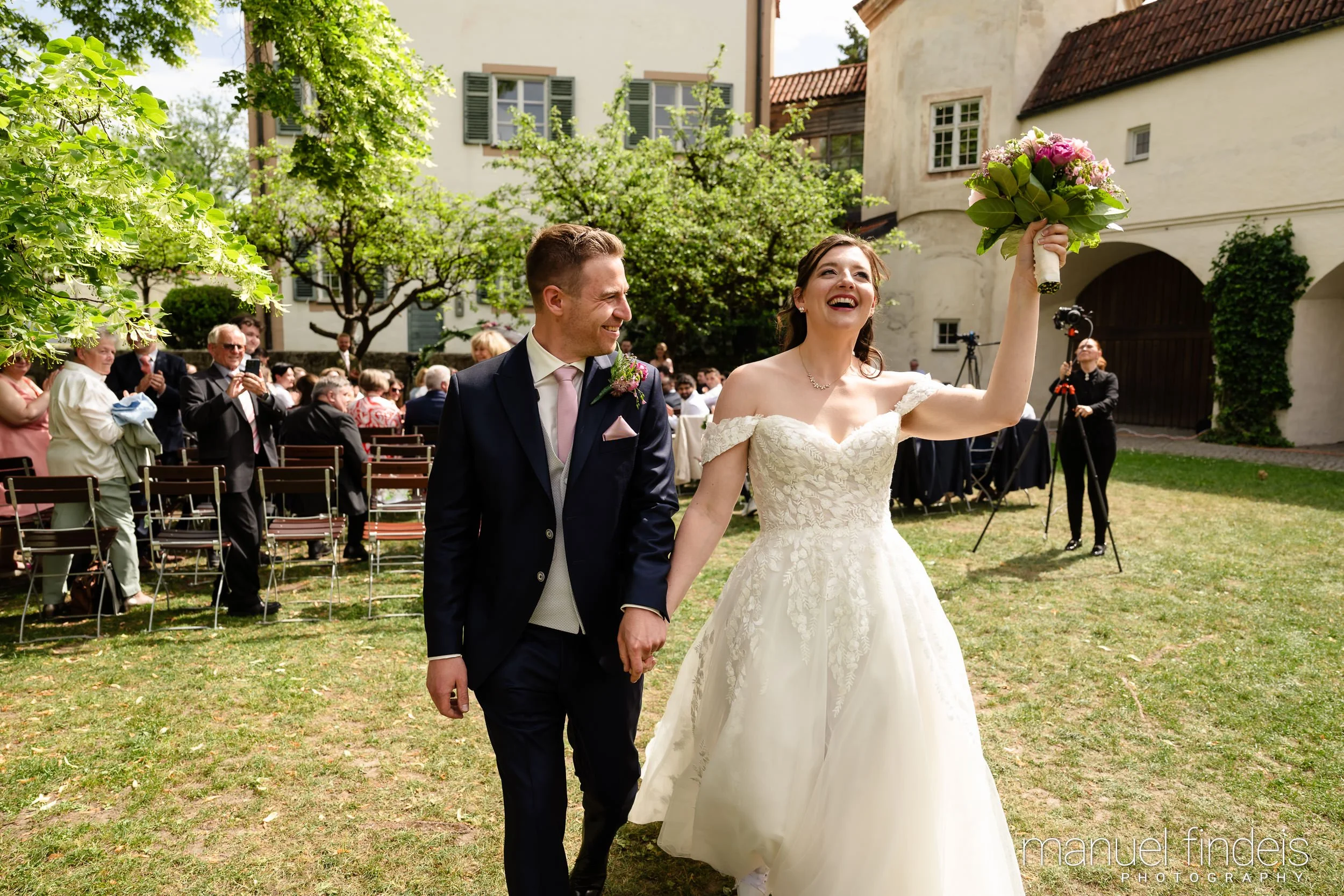 0264_Hochzeit_RuS_www.manuelfindeis.com.jpg