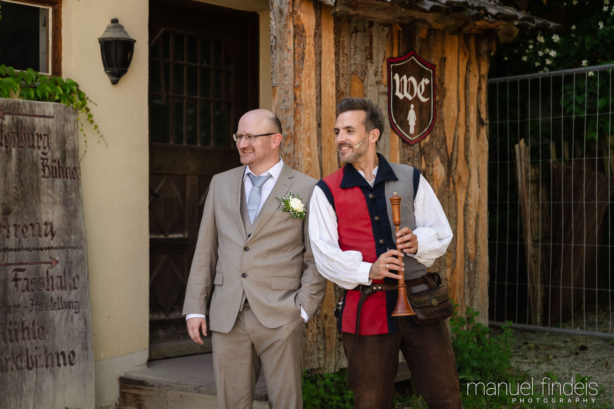 0497_Hochzeit-LUM_www.manuelfindeis.com.jpg