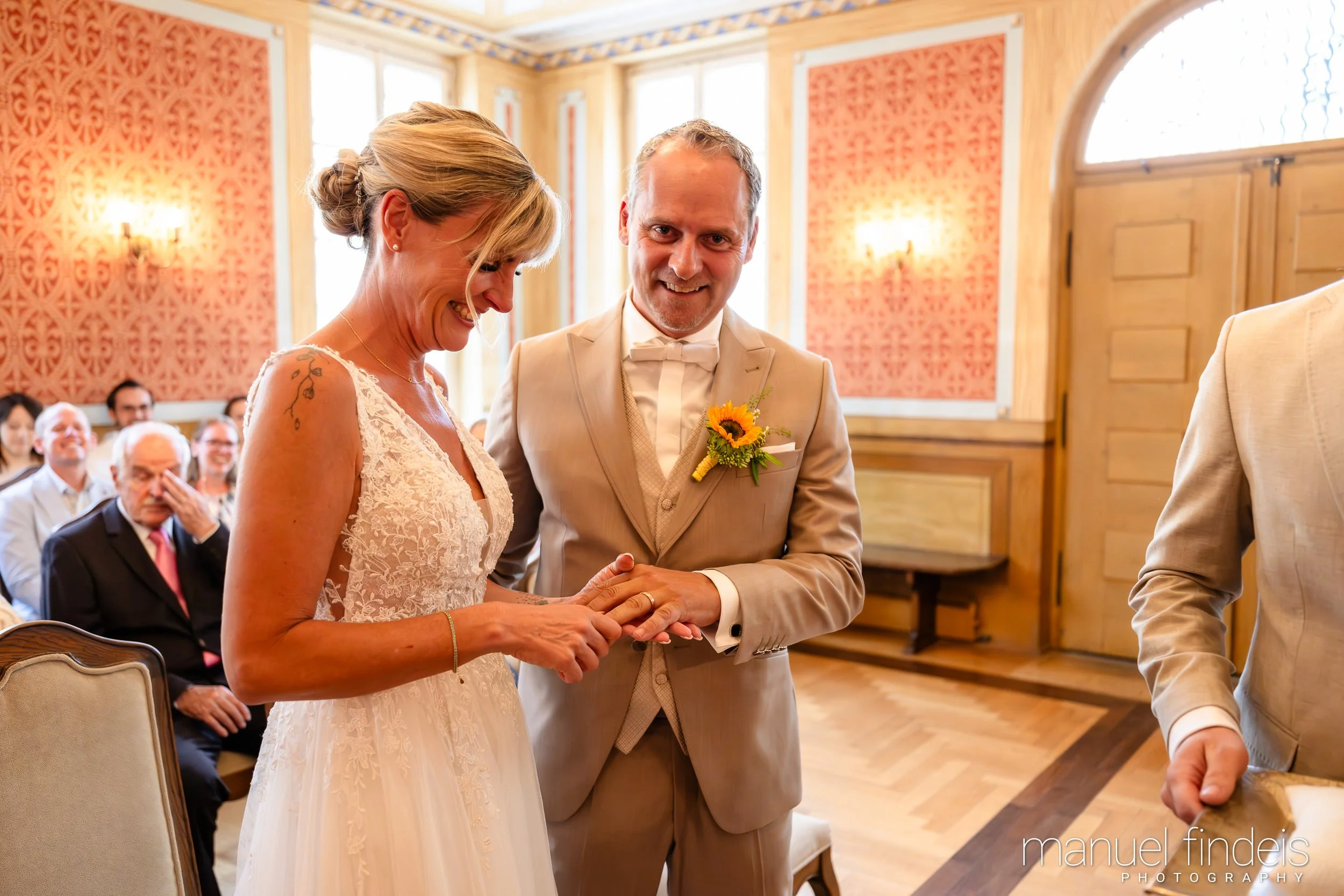 0184_Hochzeit_CuR_www.manuelfindeis.com.jpg