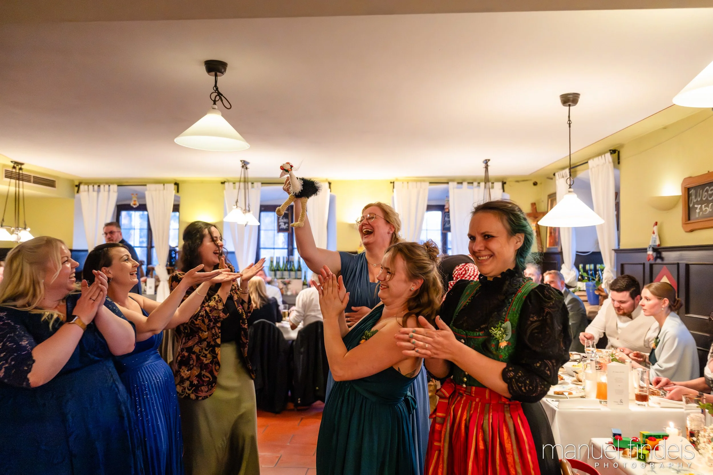 0854_Hochzeit_VuA_www.manuelfindeis.com.jpg