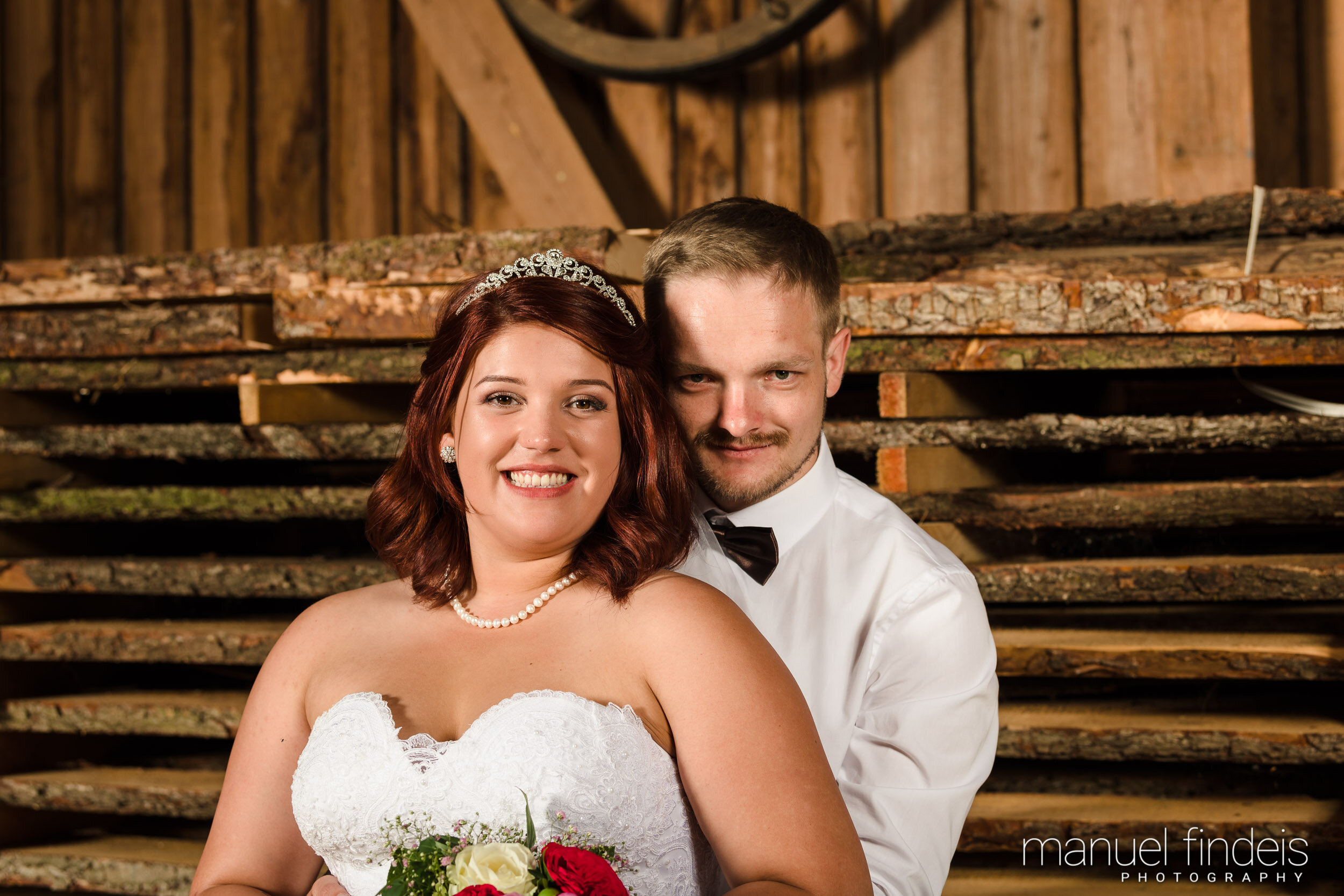 Rustikales Brautpaar-Fotoshooting Nähe Landshut