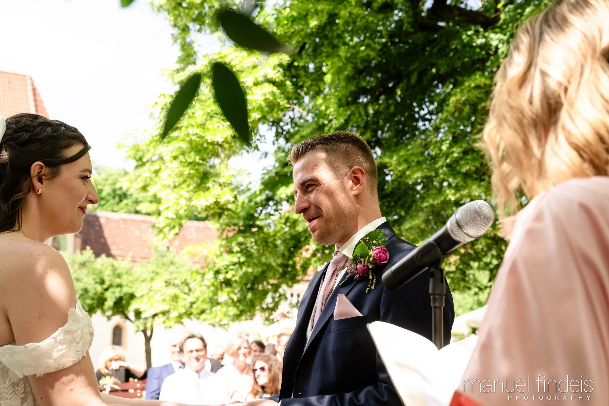 0104_Hochzeit_RuS_www.manuelfindeis.com.jpg