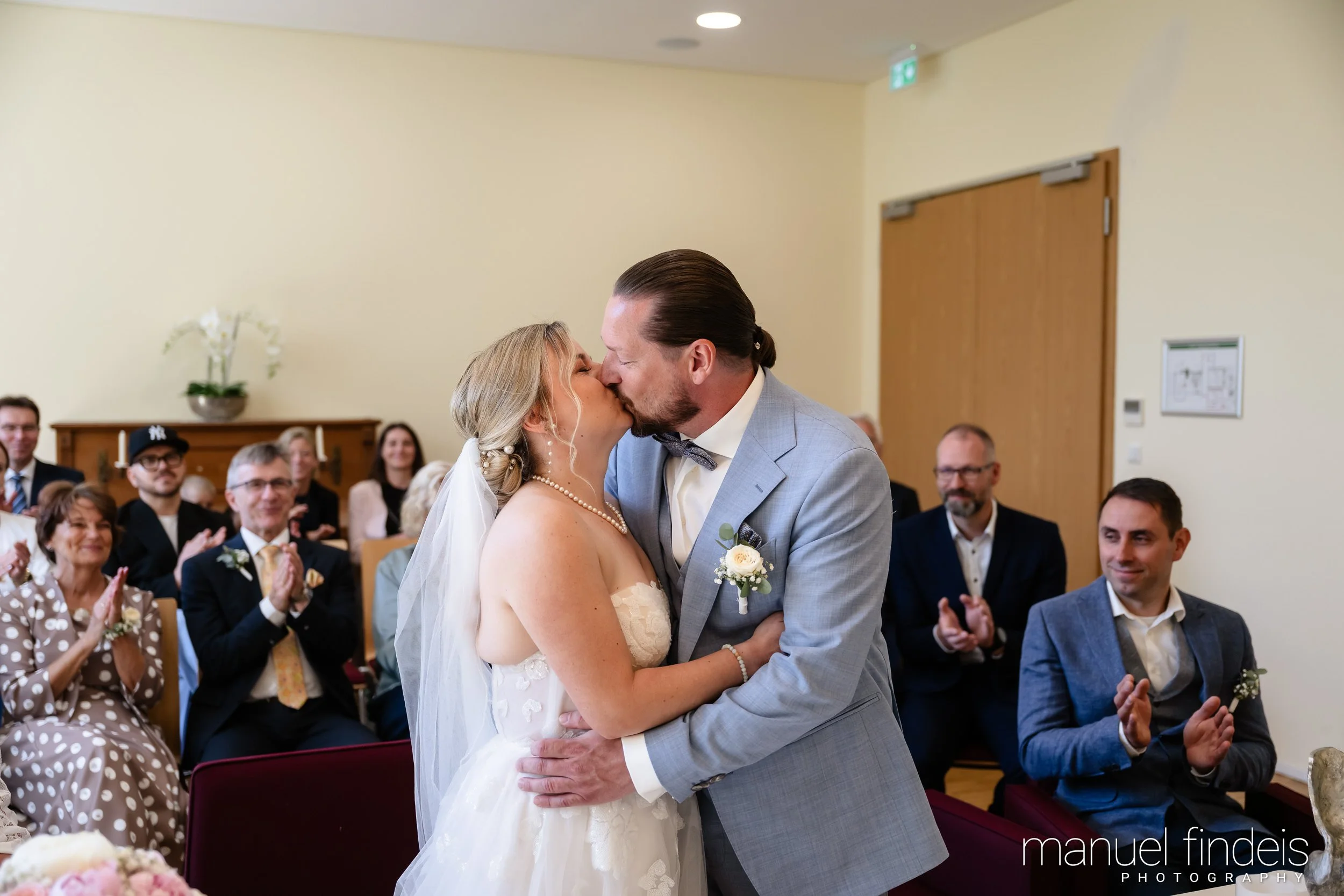 0238_Hochzeit_RundS_www.manuelfindeis.com.jpg