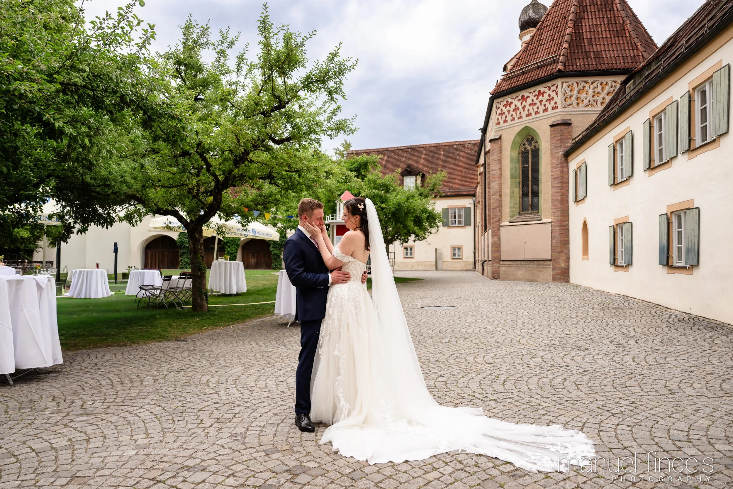0035_Hochzeit_RuS_www.manuelfindeis.com.jpg