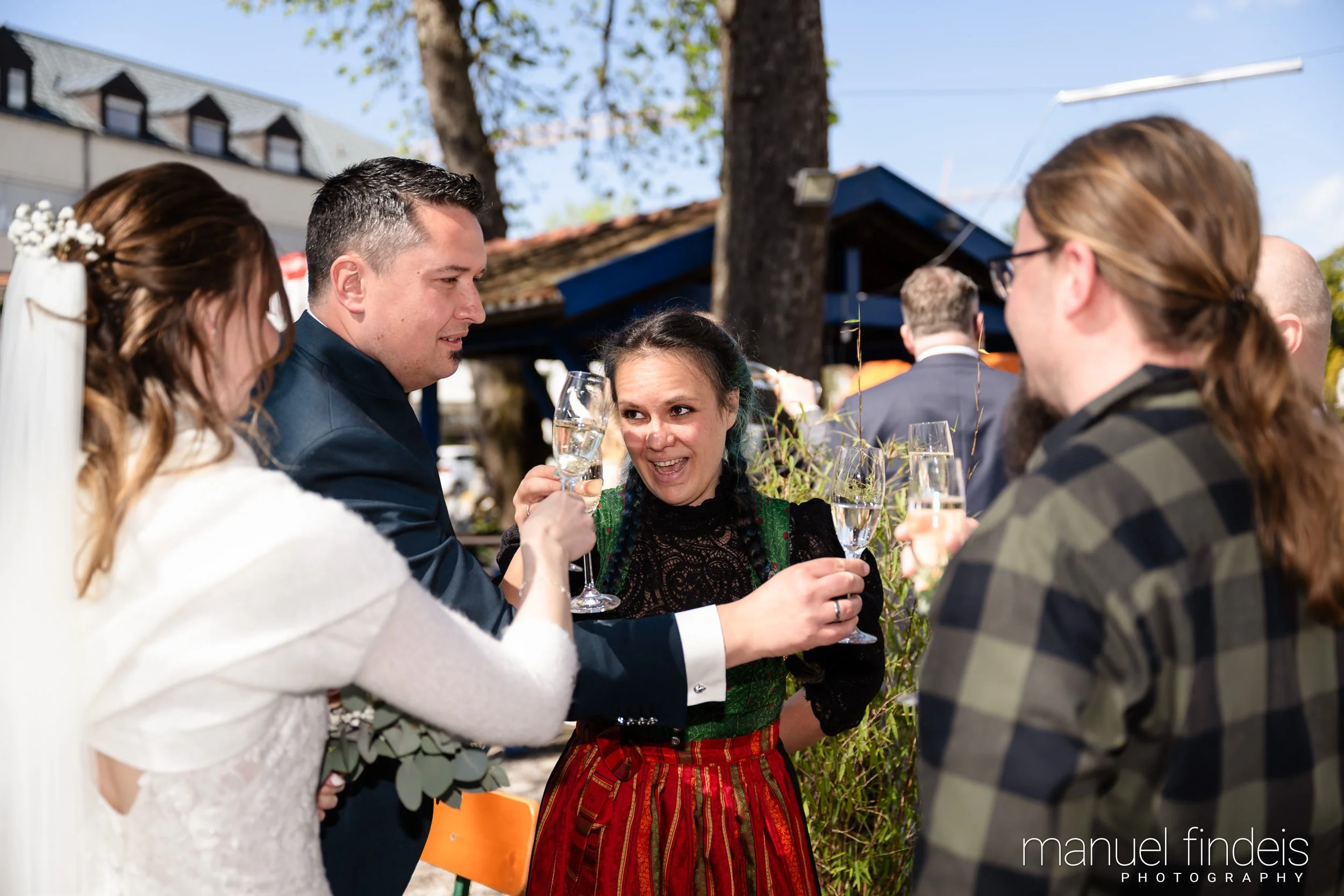 0533_Hochzeit_VuA_www.manuelfindeis.com.jpg