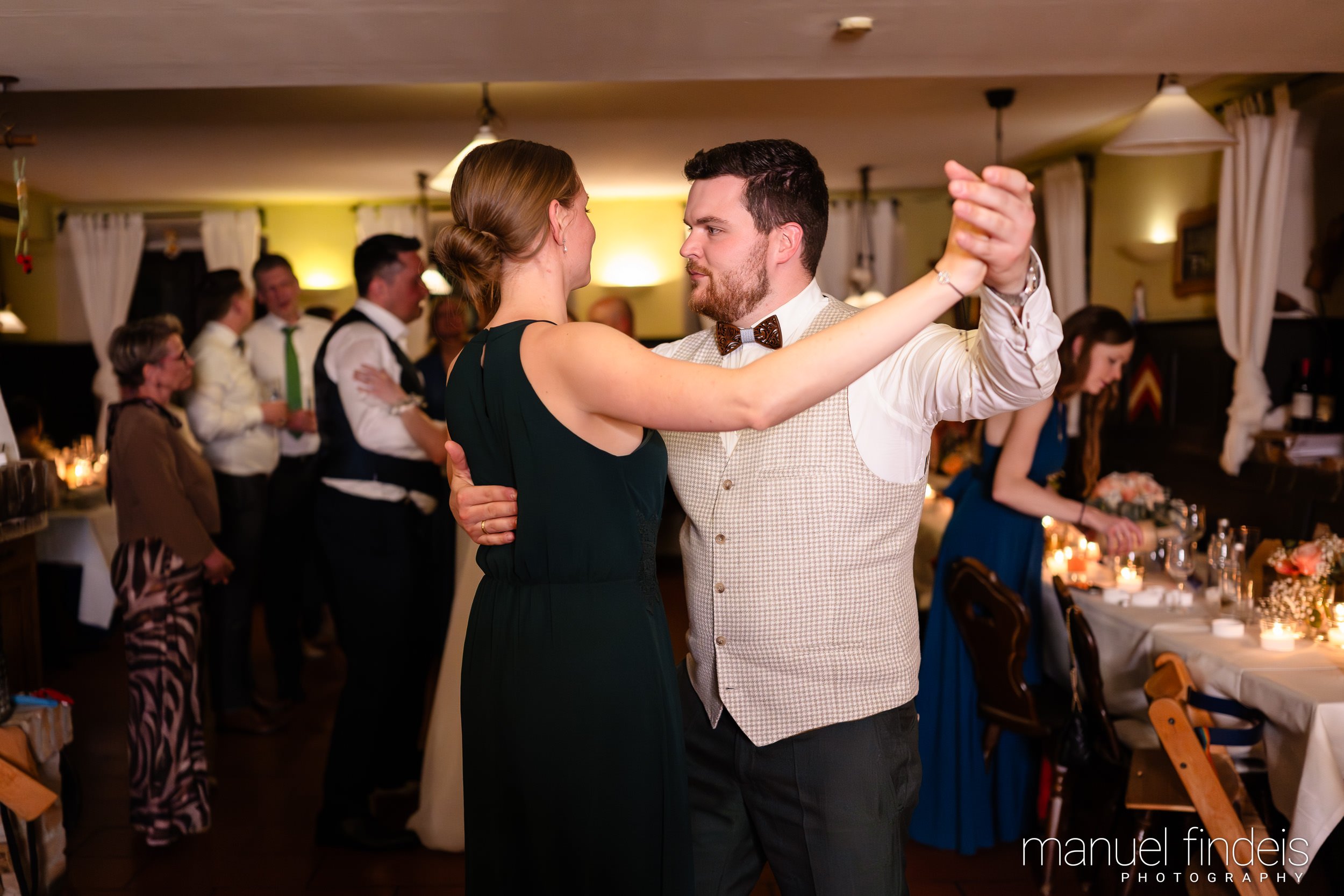 1066_Hochzeit_VuA_www.manuelfindeis.com.jpg