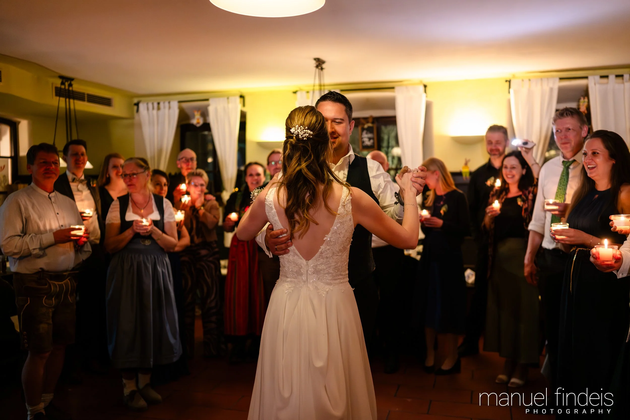 0941_Hochzeit_VuA_www.manuelfindeis.com.jpg