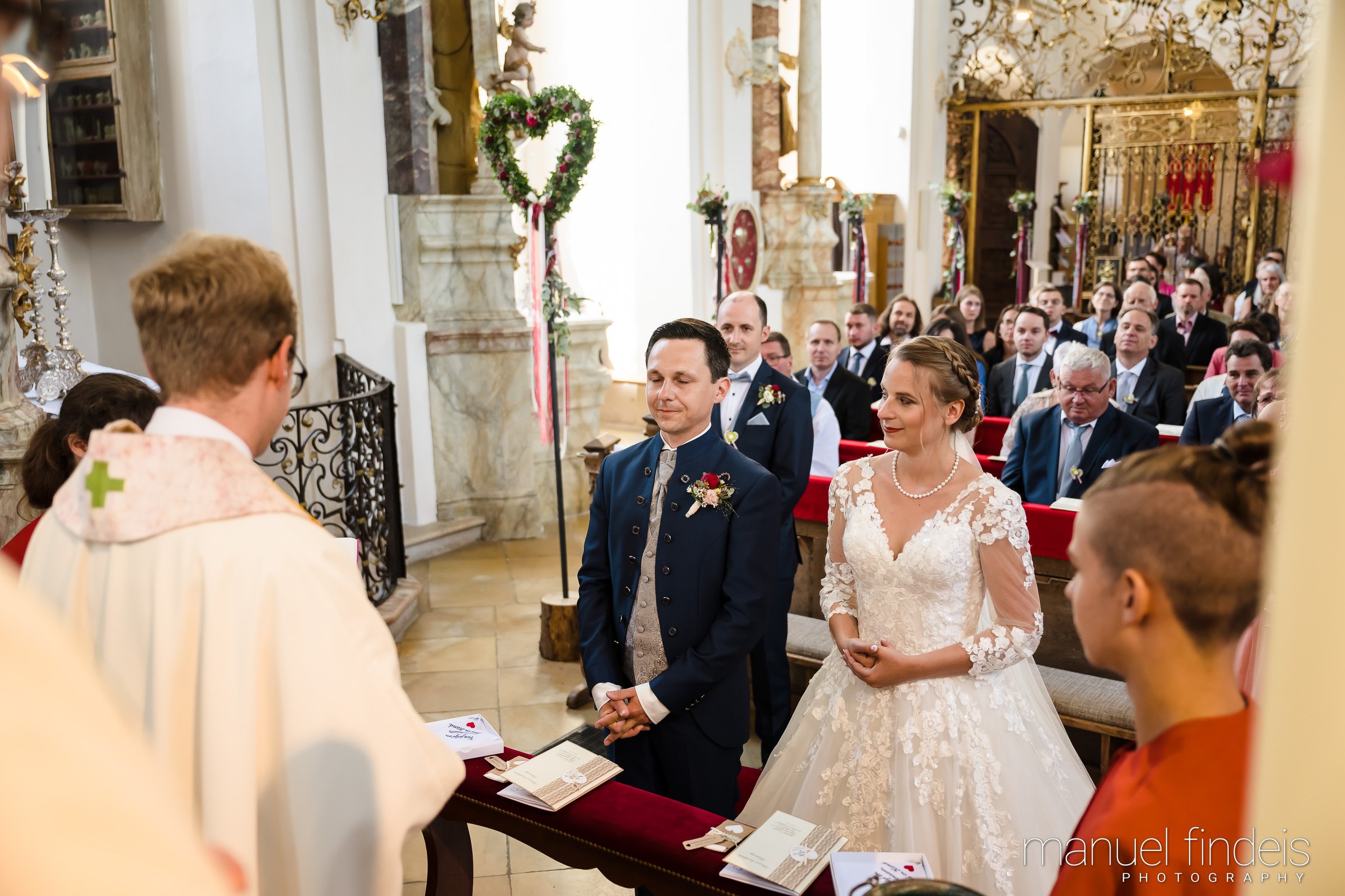 0287_Hochzeit-MuR-Kirche_www.manuelfindeis.com.jpg