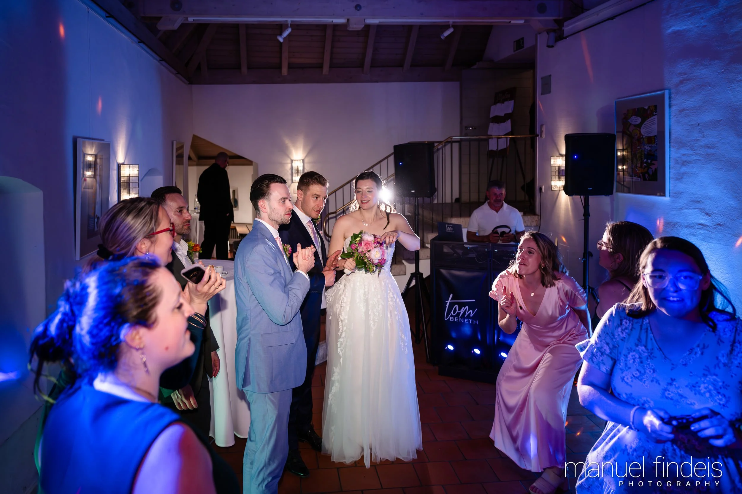 1037_Hochzeit_RuS_www.manuelfindeis.com.jpg