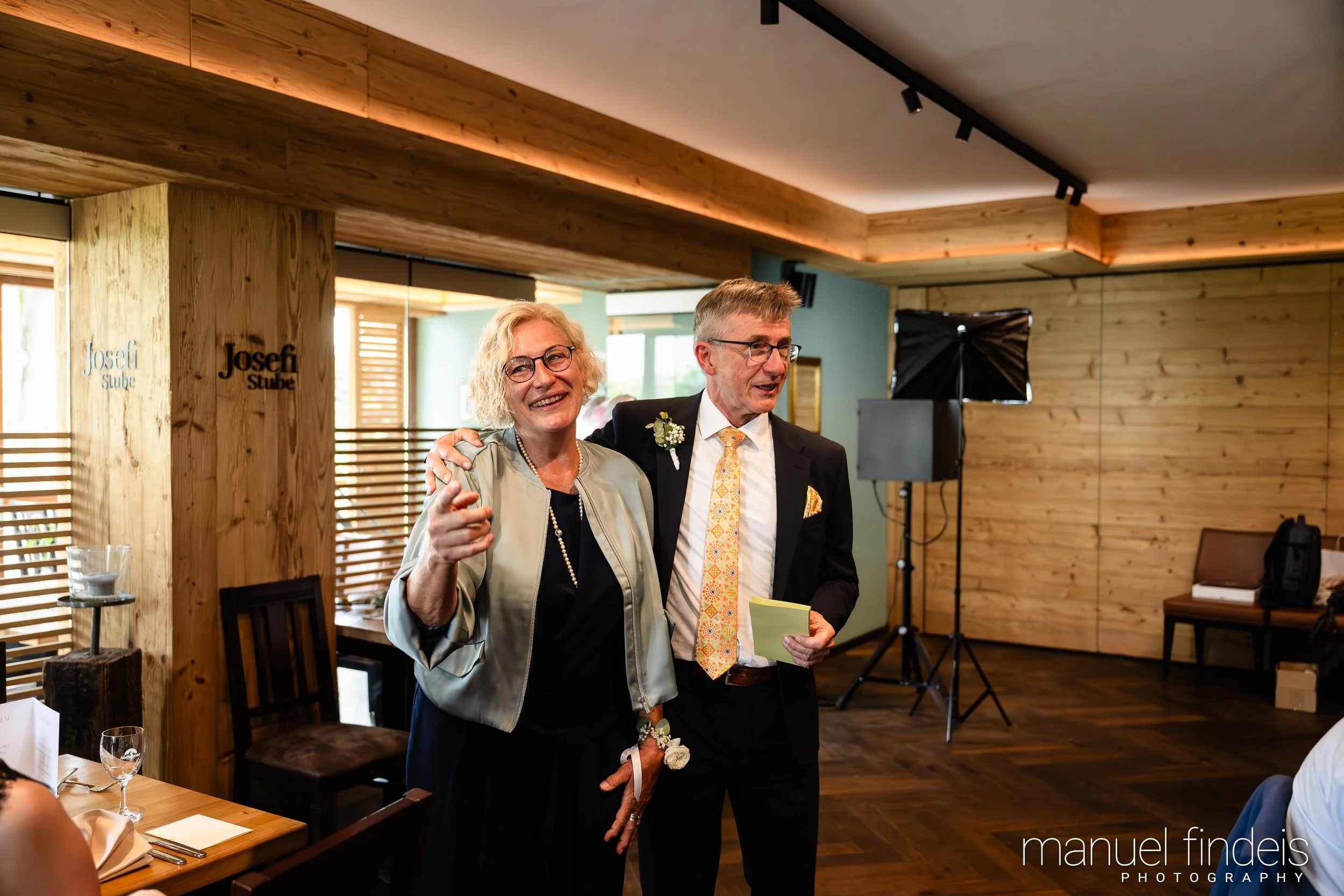 0563_Hochzeit_RundS_www.manuelfindeis.com.jpg