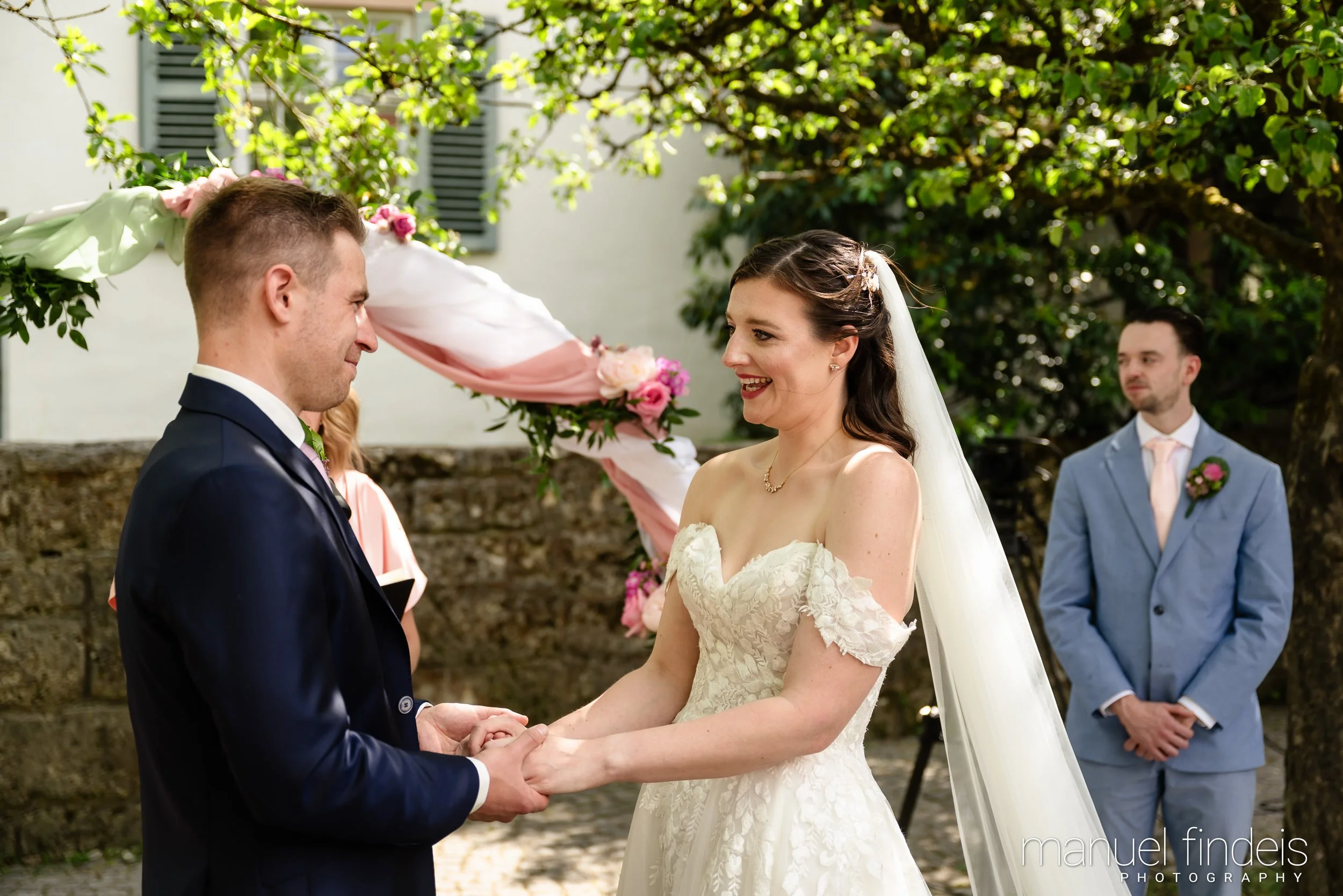 0117_Hochzeit_RuS_www.manuelfindeis.com.jpg