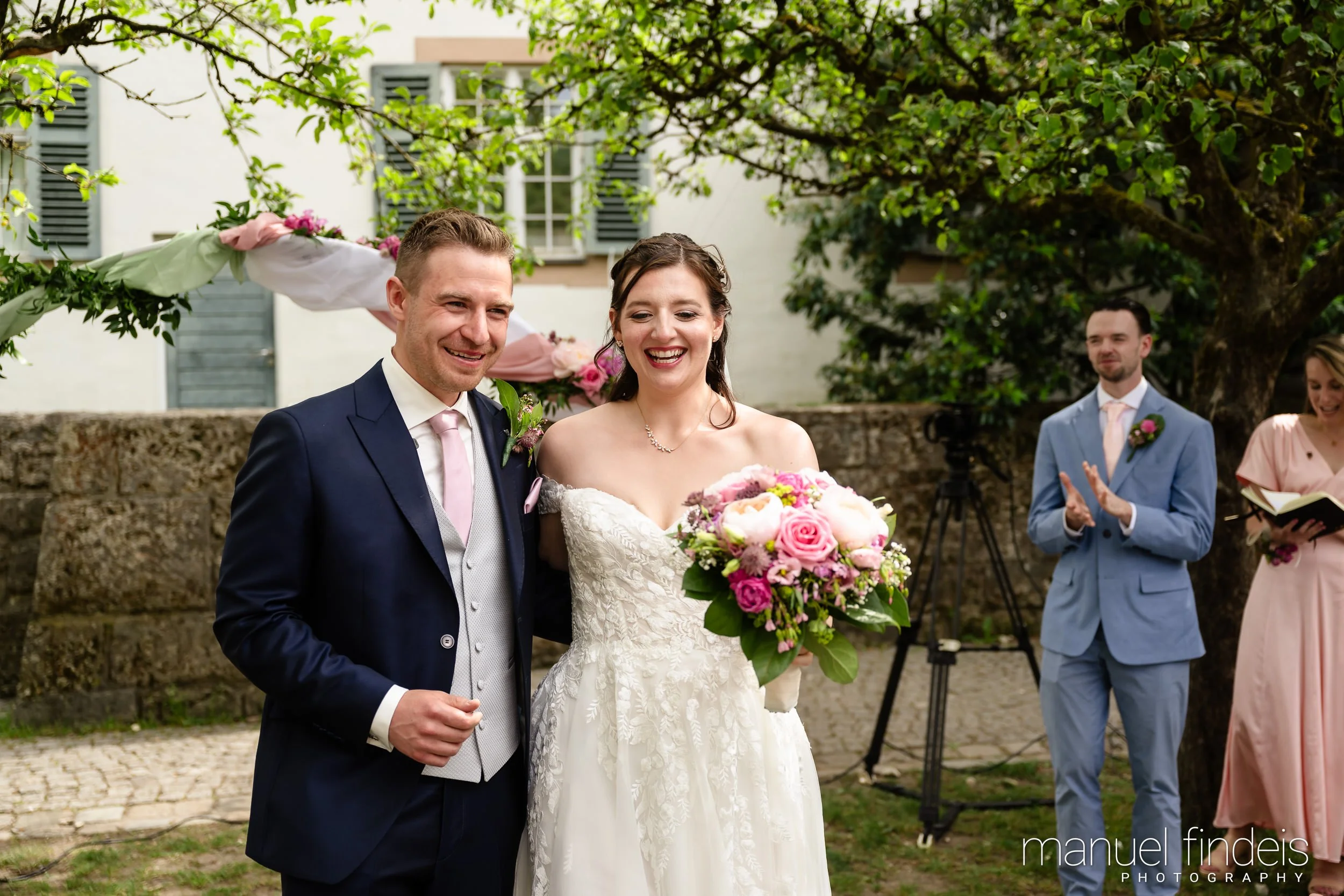 0256_Hochzeit_RuS_www.manuelfindeis.com.jpg