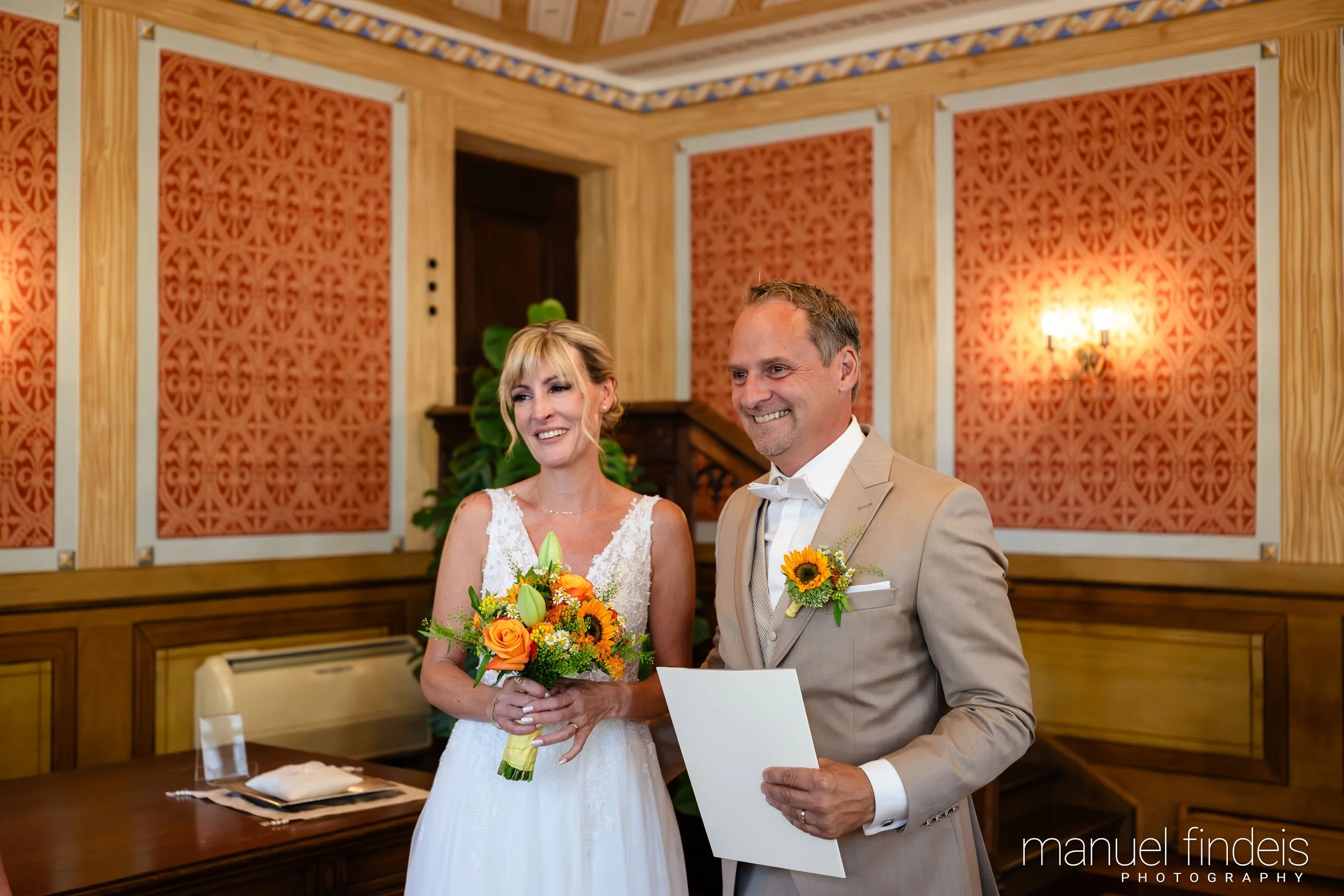 0239_Hochzeit_CuR_www.manuelfindeis.com.jpg
