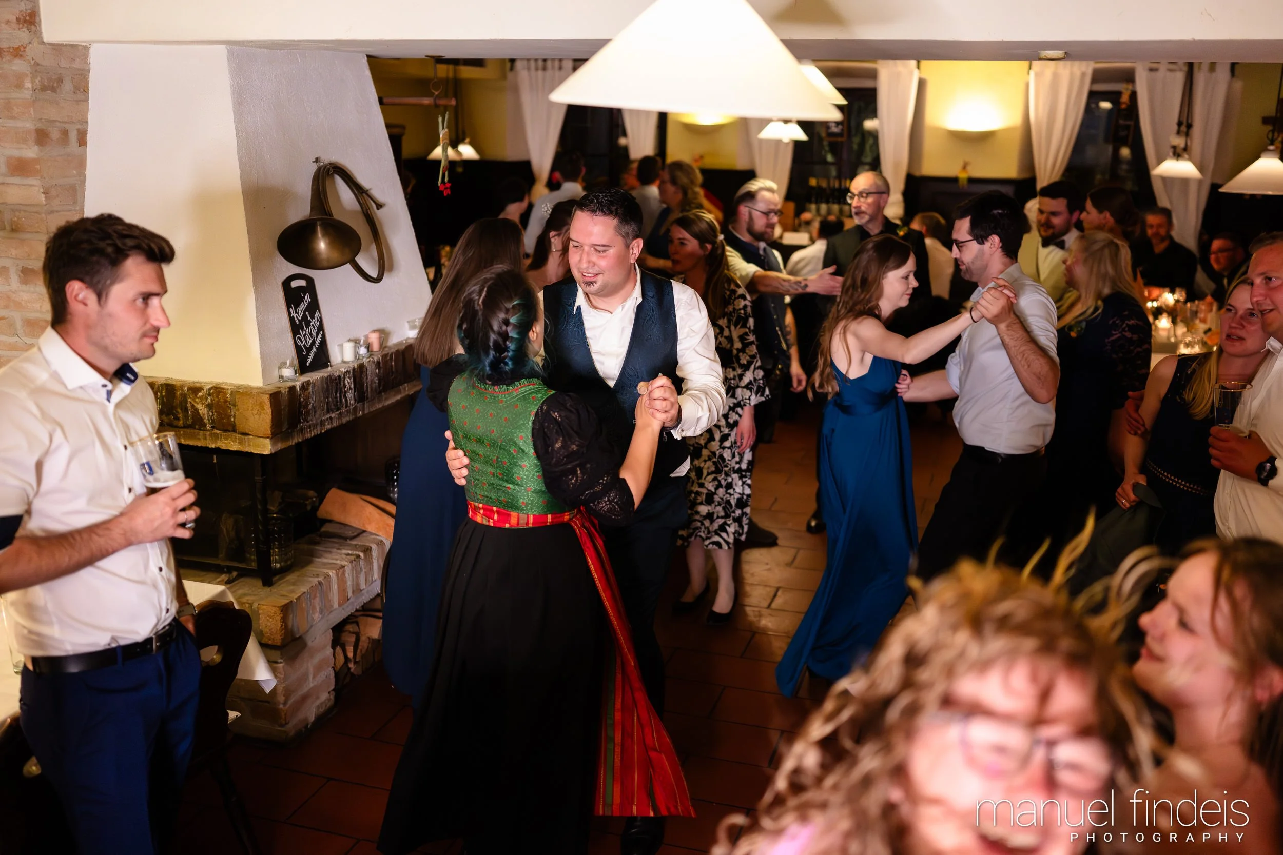 1031_Hochzeit_VuA_www.manuelfindeis.com.jpg