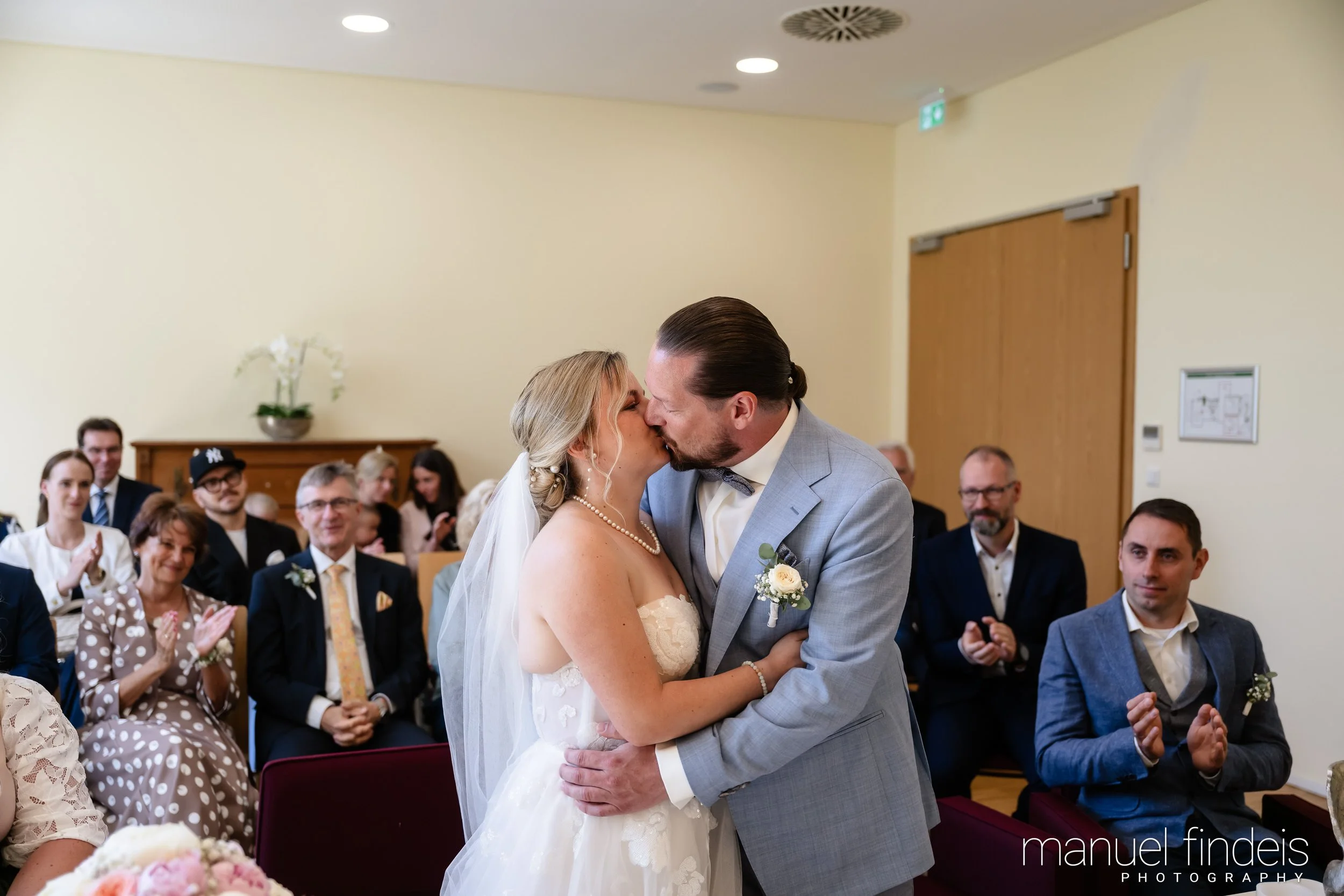 0248_Hochzeit_RundS_www.manuelfindeis.com.jpg