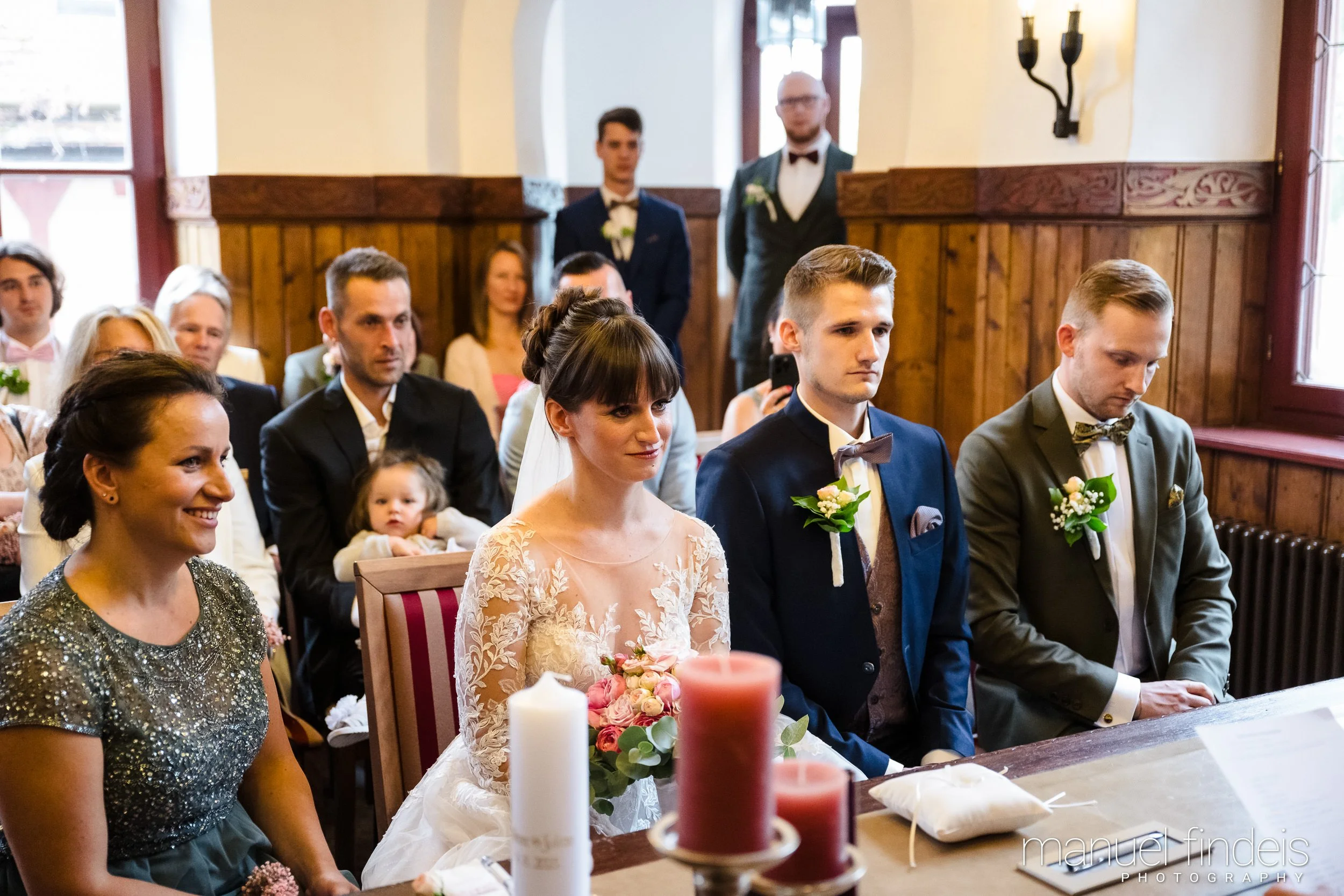 0235_Hochzeit-AuJ_www.manuelfindeis.com.jpg