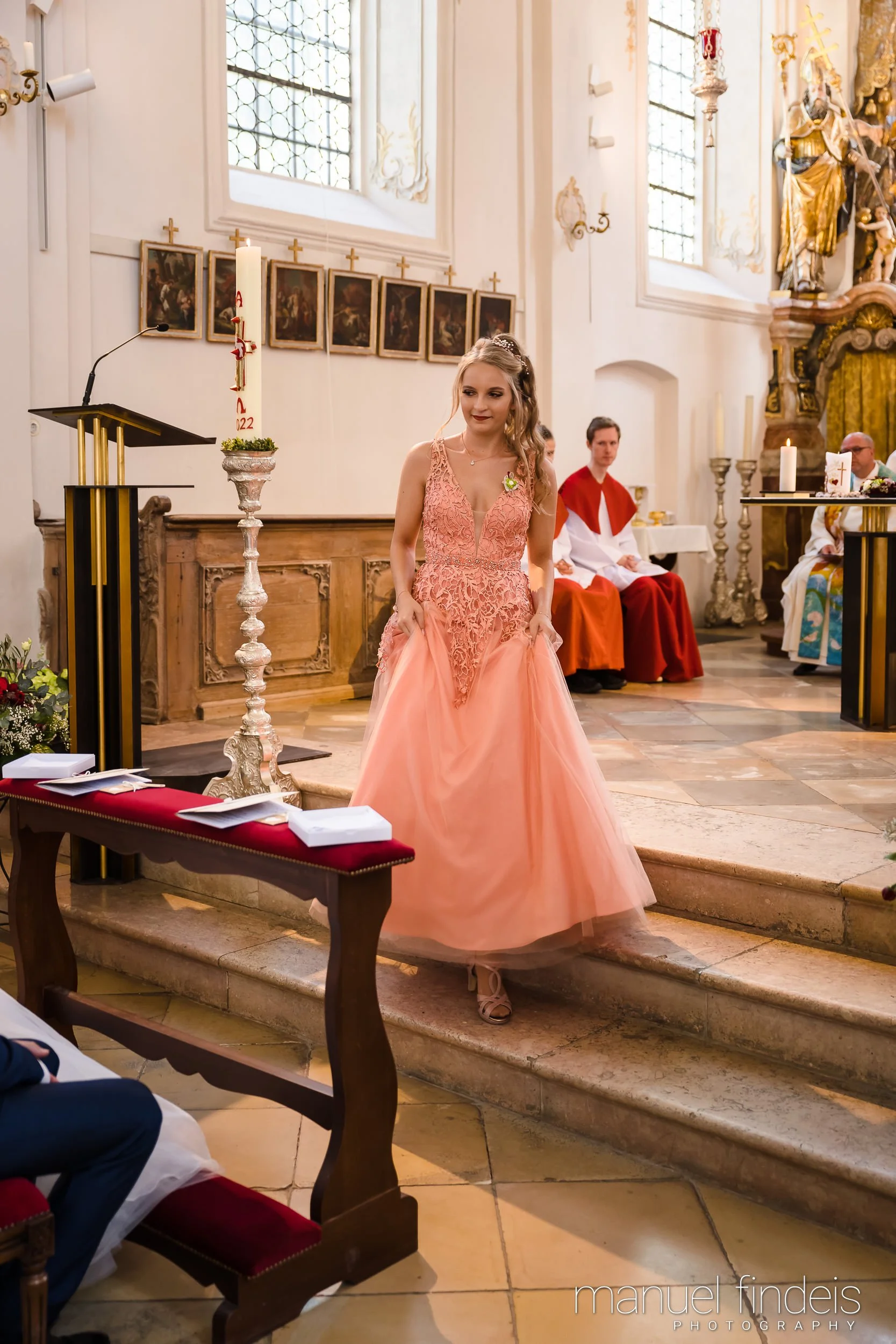 0222_Hochzeit-MuR-Kirche_www.manuelfindeis.com.jpg