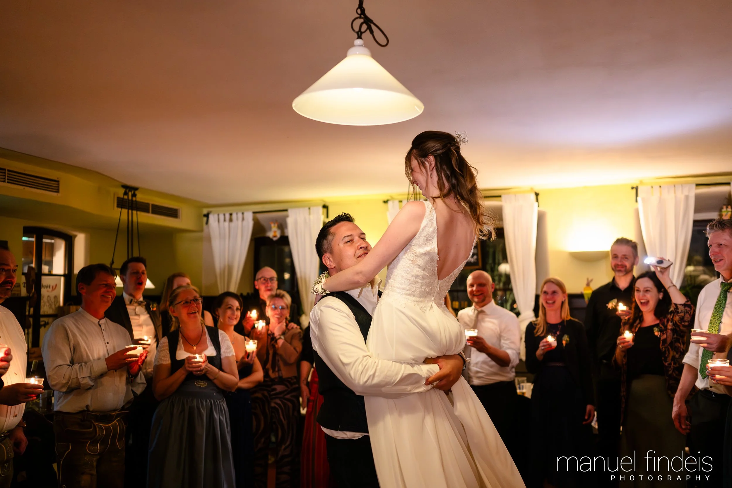0939_Hochzeit_VuA_www.manuelfindeis.com.jpg
