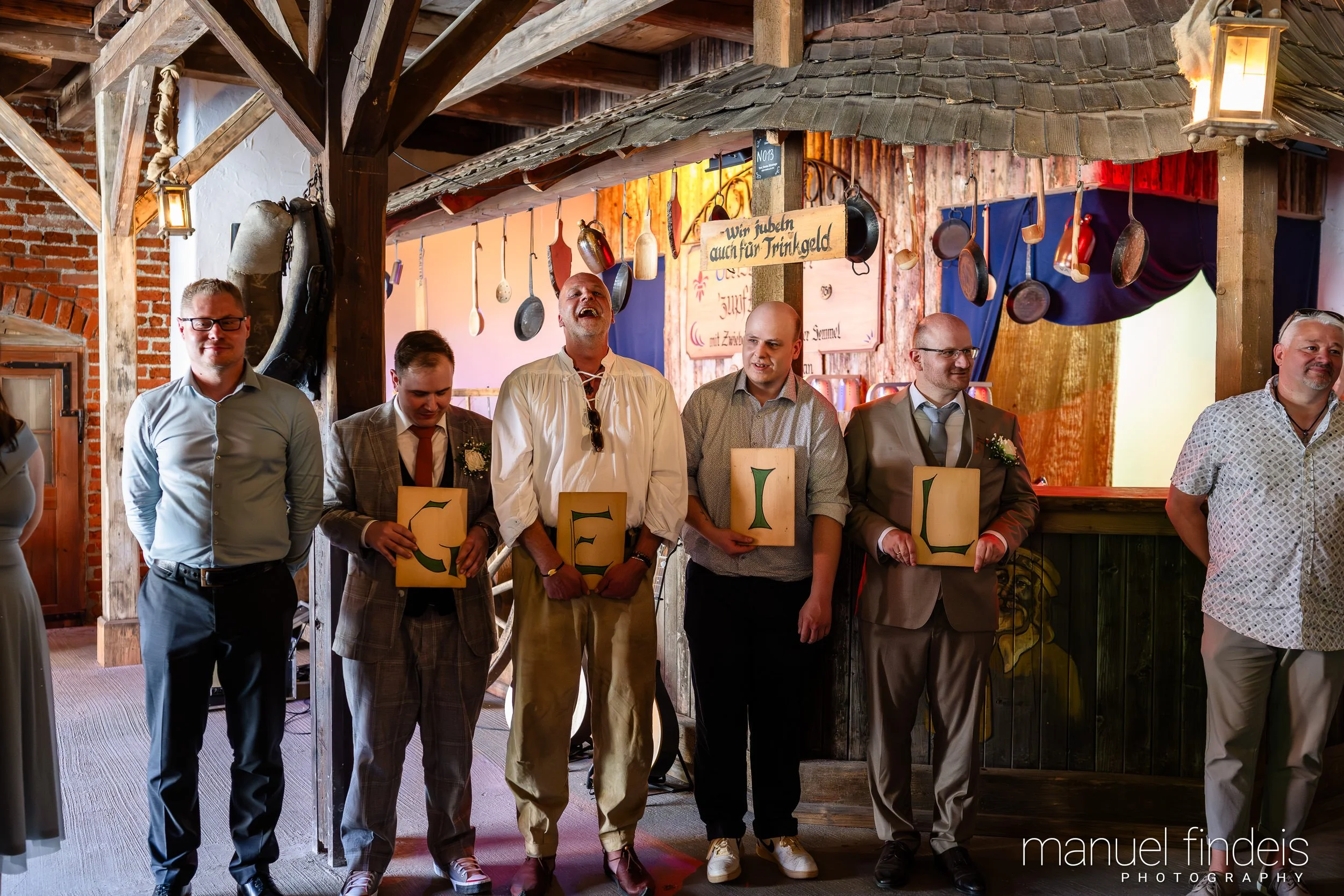 0659_Hochzeit-LUM_www.manuelfindeis.com.jpg