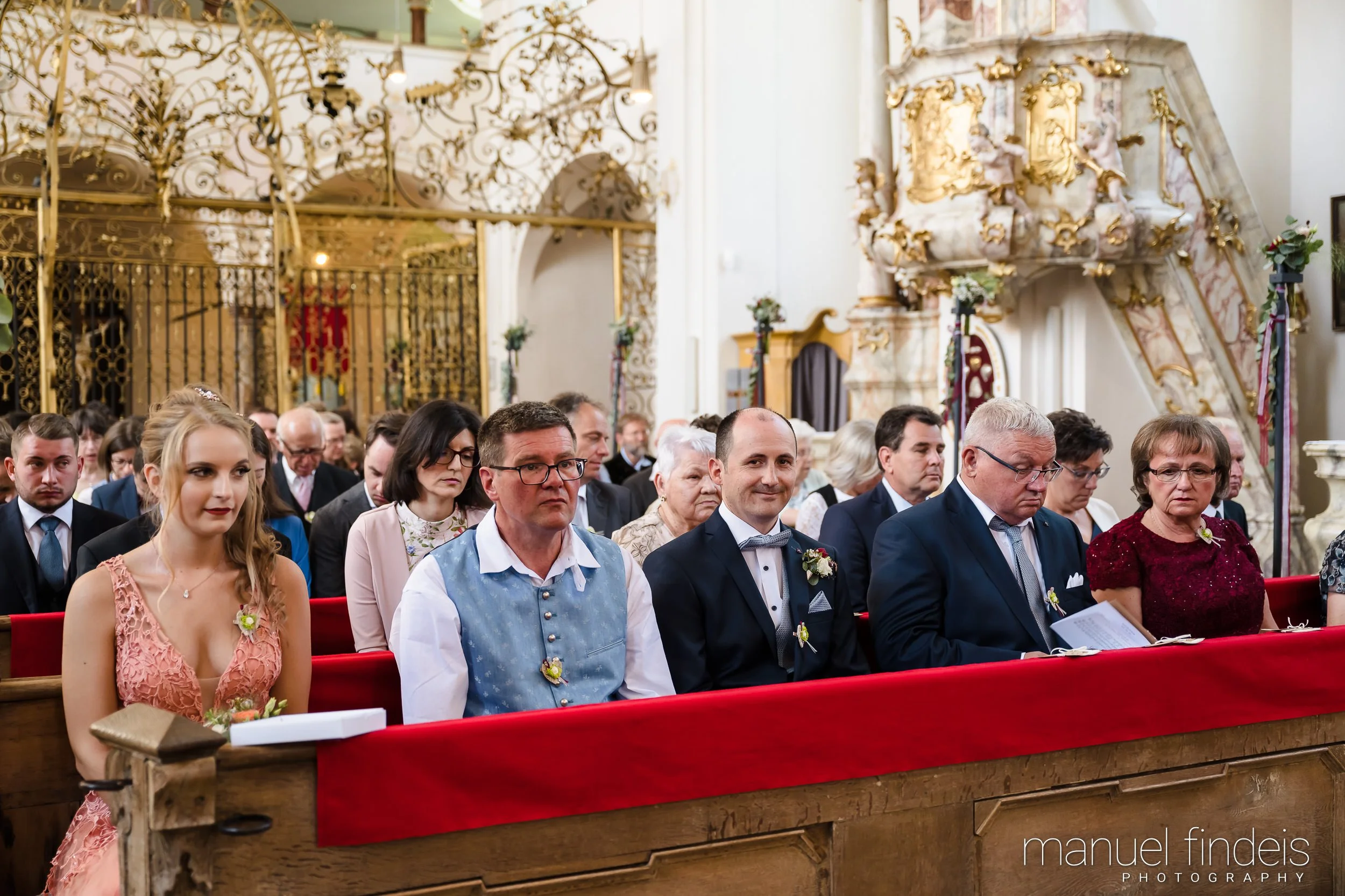 0228_Hochzeit-MuR-Kirche_www.manuelfindeis.com.jpg