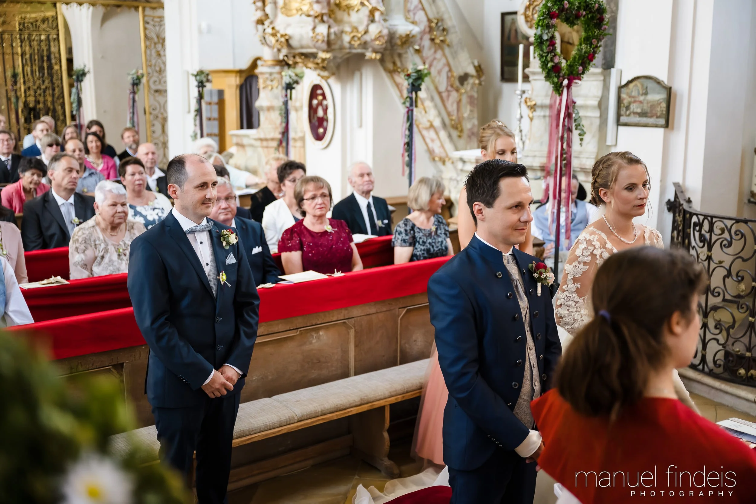 0279_Hochzeit-MuR-Kirche_www.manuelfindeis.com.jpg