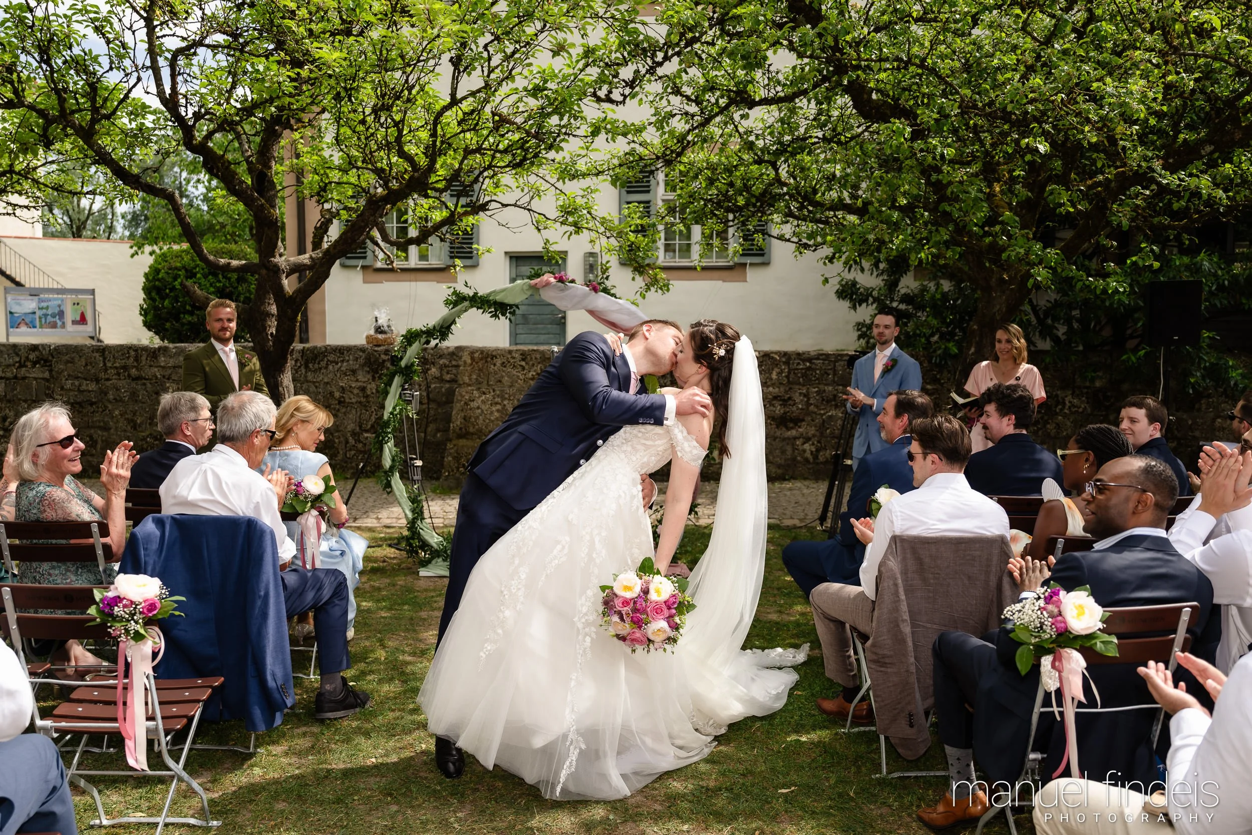 0258_Hochzeit_RuS_www.manuelfindeis.com.jpg