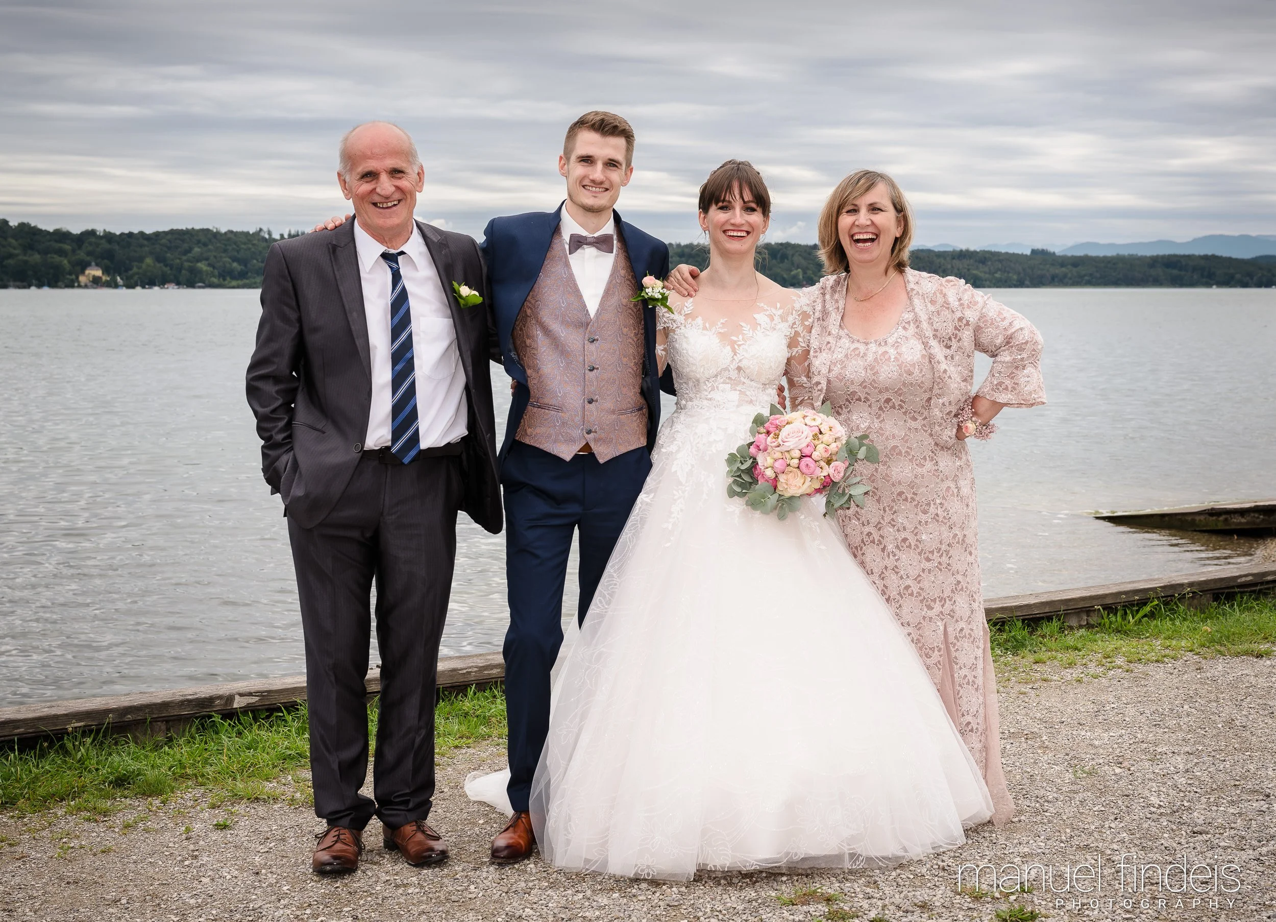 0686_Hochzeit-AuJ_www.manuelfindeis.com.jpg