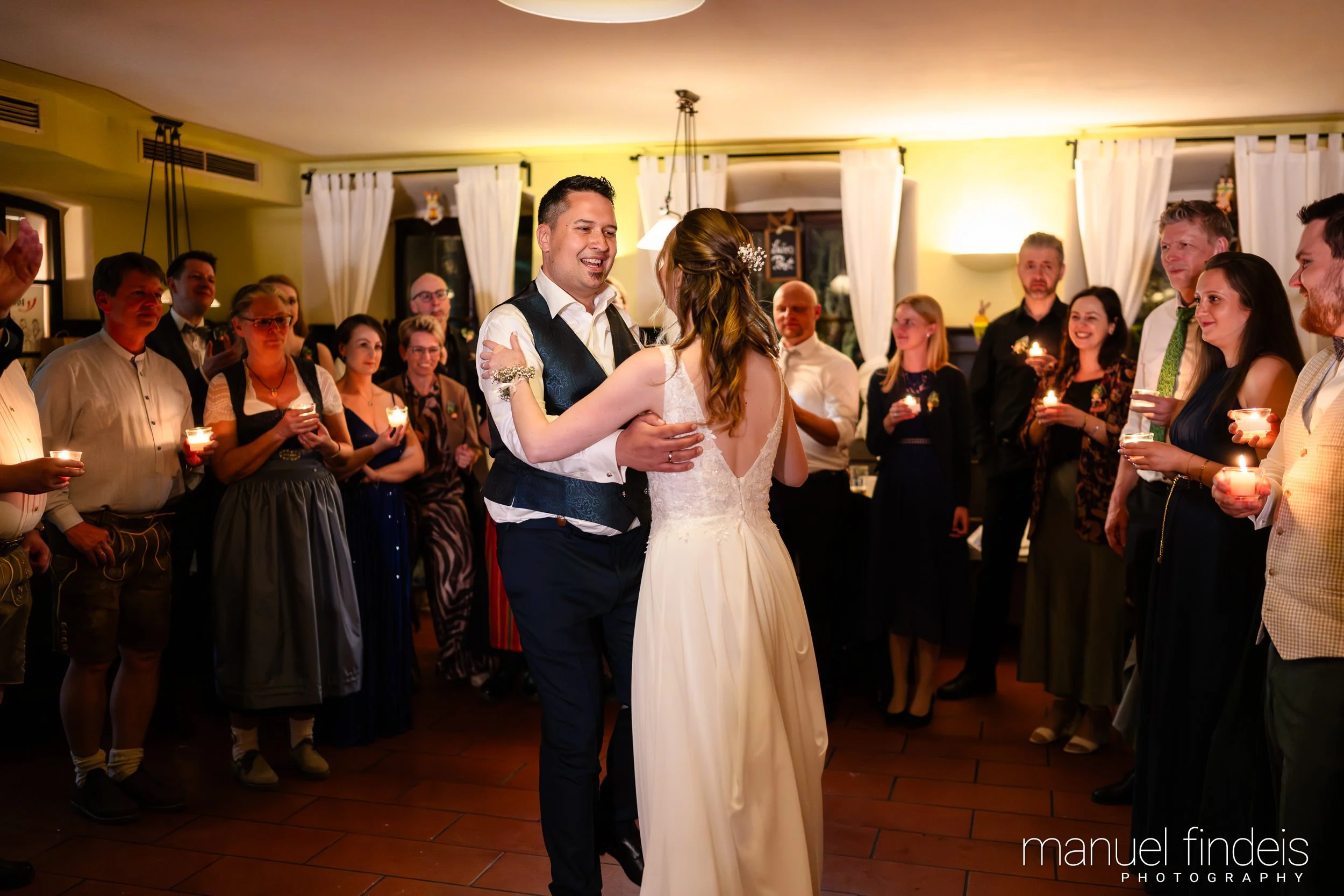 0978_Hochzeit_VuA_www.manuelfindeis.com.jpg