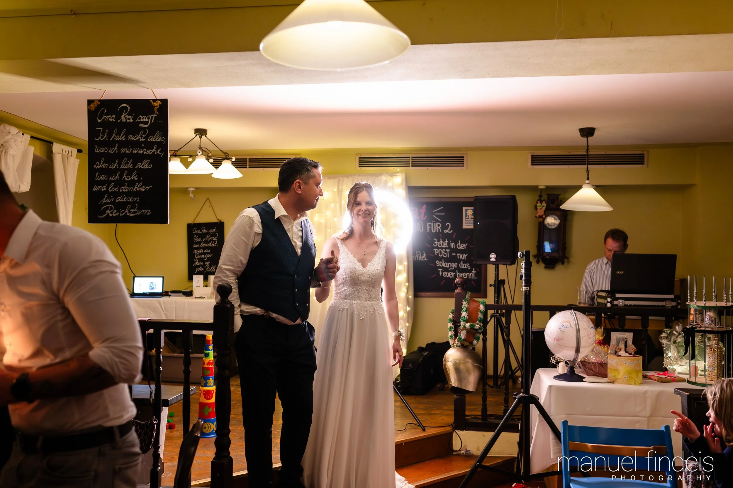0909_Hochzeit_VuA_www.manuelfindeis.com.jpg