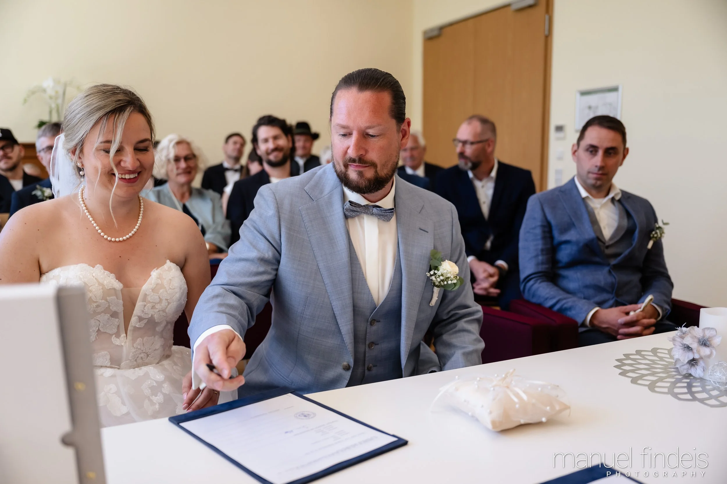 0298_Hochzeit_RundS_www.manuelfindeis.com.jpg