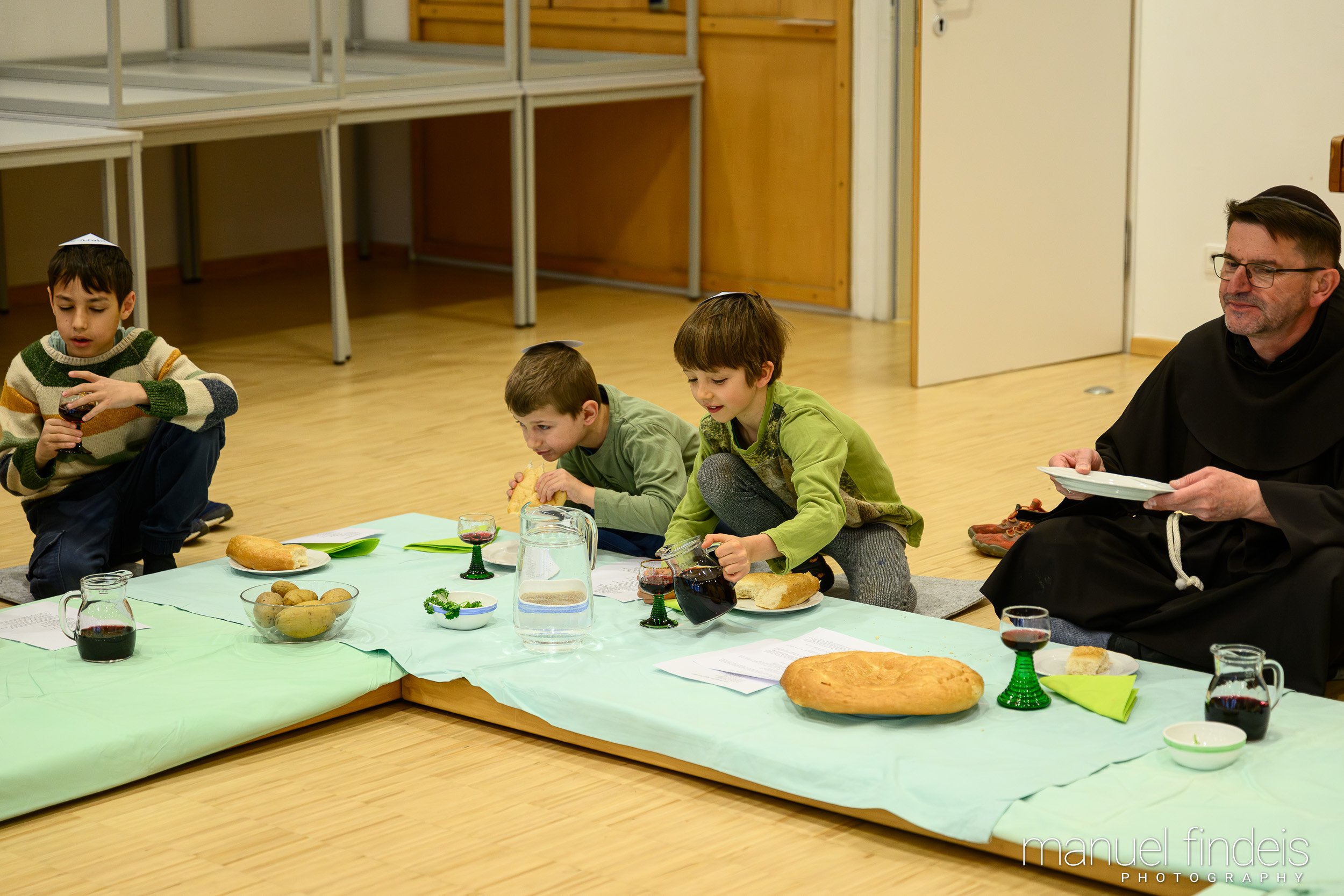 0062_Pessach-Mahl-2026_www.manuelfindeis.com.jpg