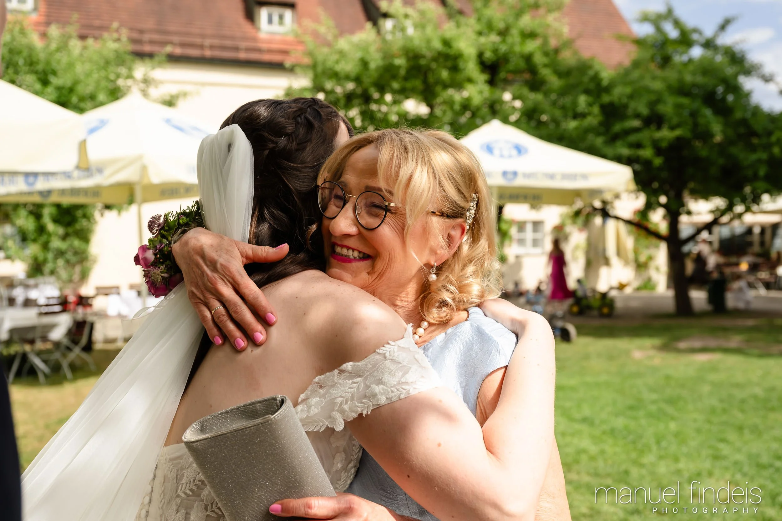 0271_Hochzeit_RuS_www.manuelfindeis.com.jpg