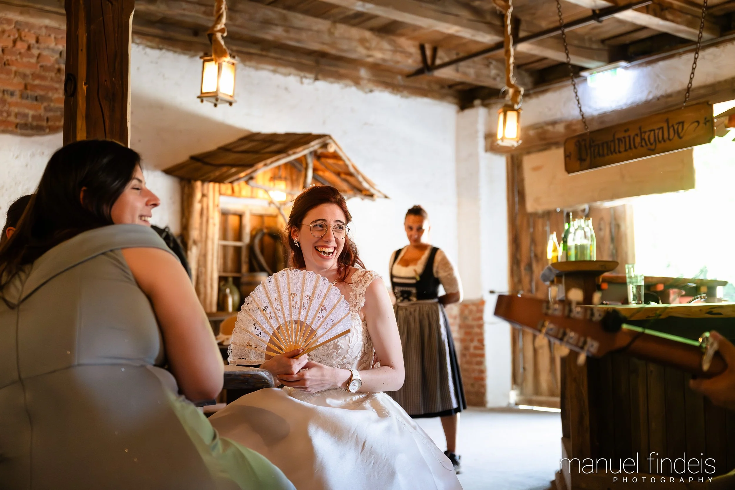 0625_Hochzeit-LUM_www.manuelfindeis.com.jpg