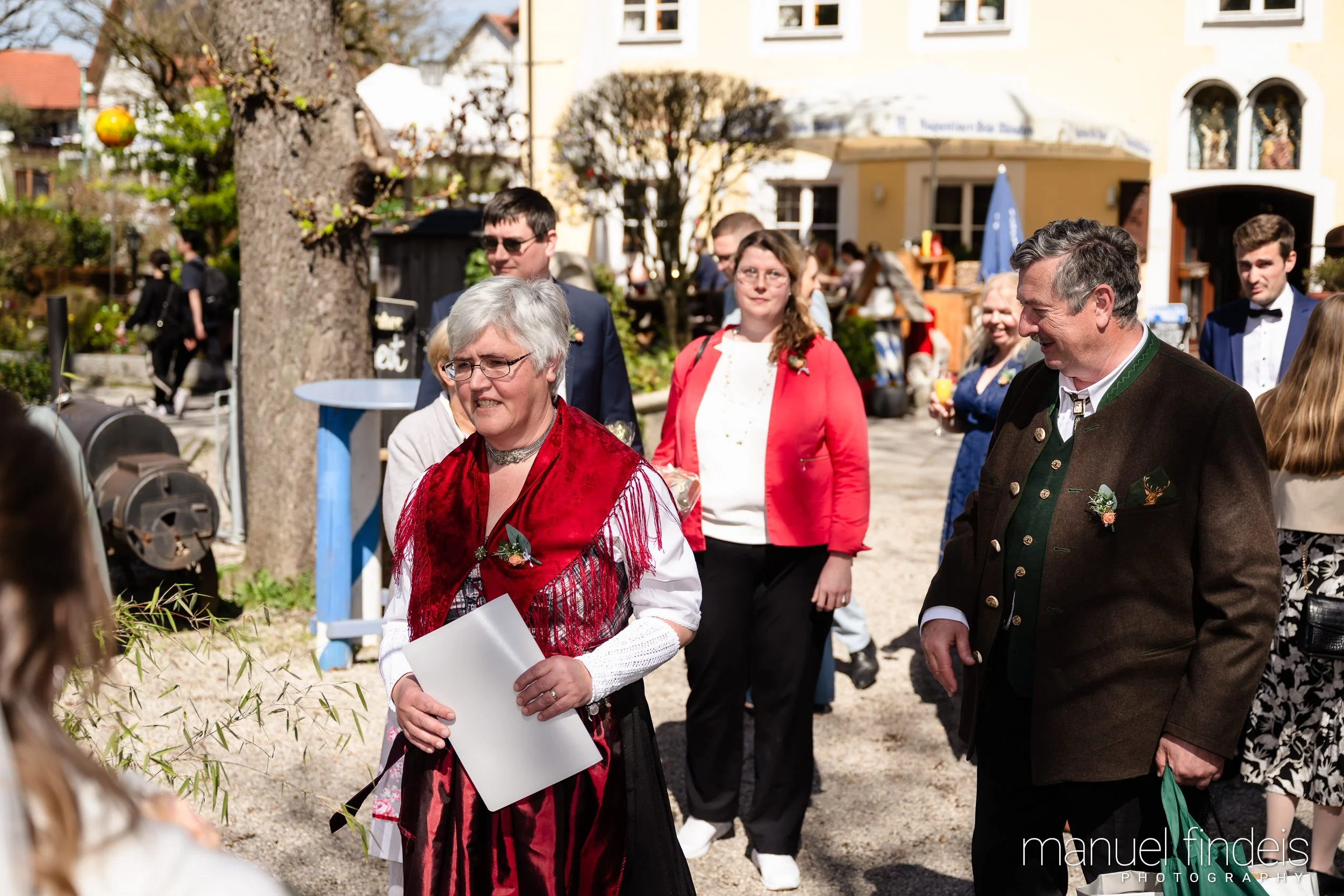 0472_Hochzeit_VuA_www.manuelfindeis.com.jpg