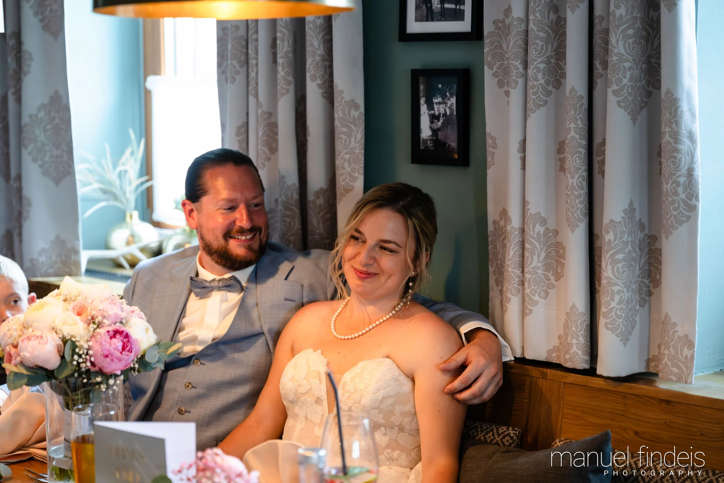 0552_Hochzeit_RundS_www.manuelfindeis.com.jpg