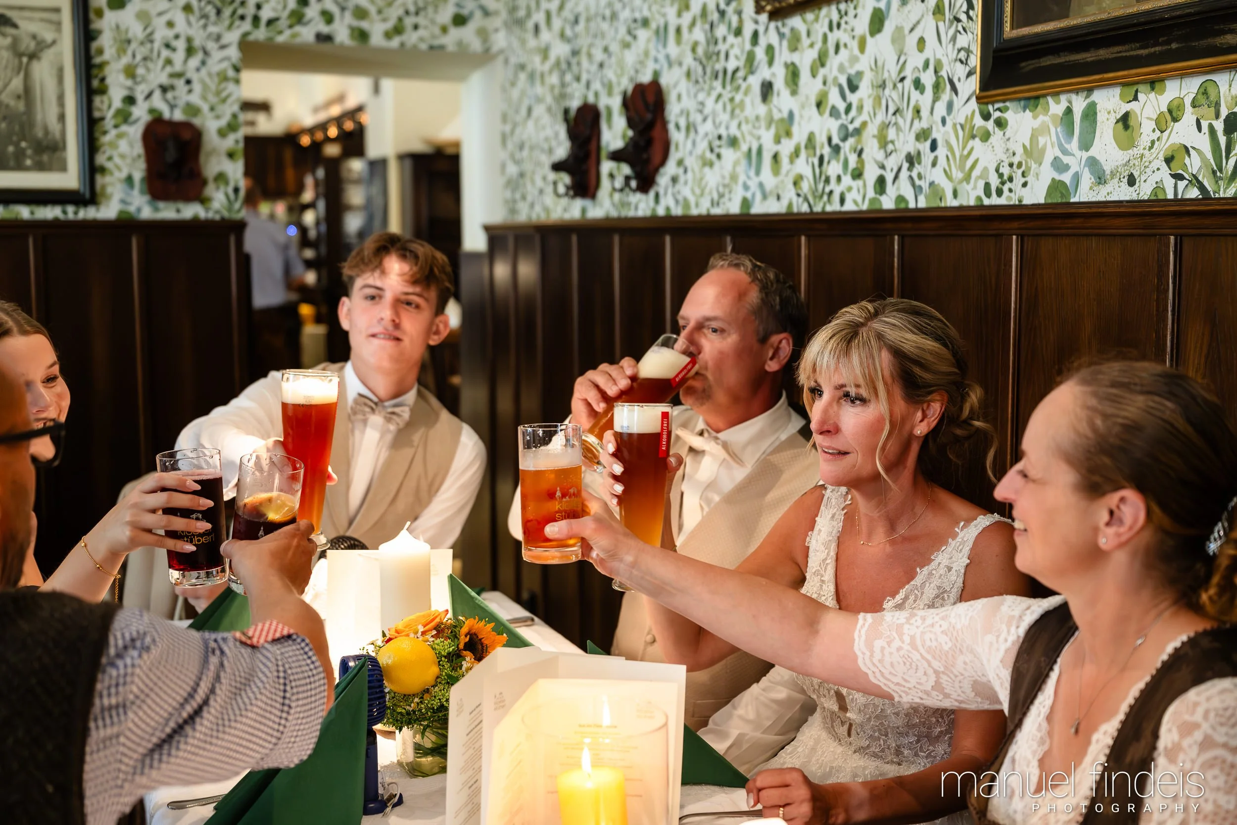 0472_Hochzeit_CuR_www.manuelfindeis.com.jpg