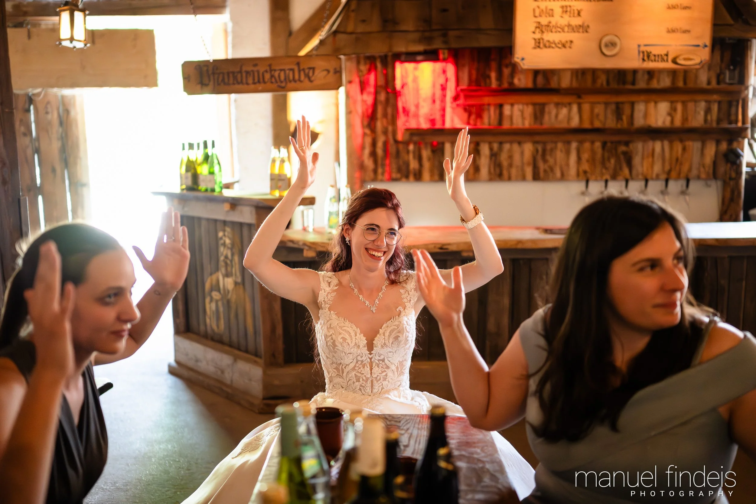 0577_Hochzeit-LUM_www.manuelfindeis.com.jpg