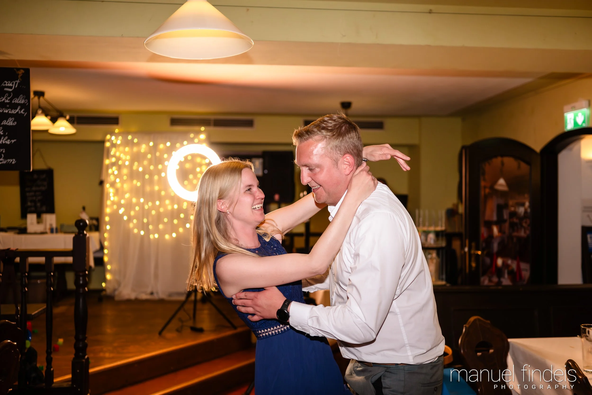 1114_Hochzeit_VuA_www.manuelfindeis.com.jpg