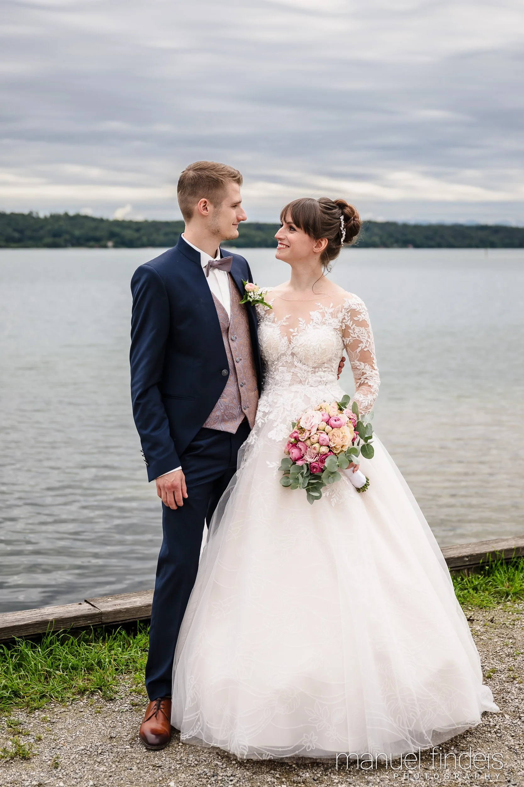 0680_Hochzeit-AuJ_www.manuelfindeis.com.jpg