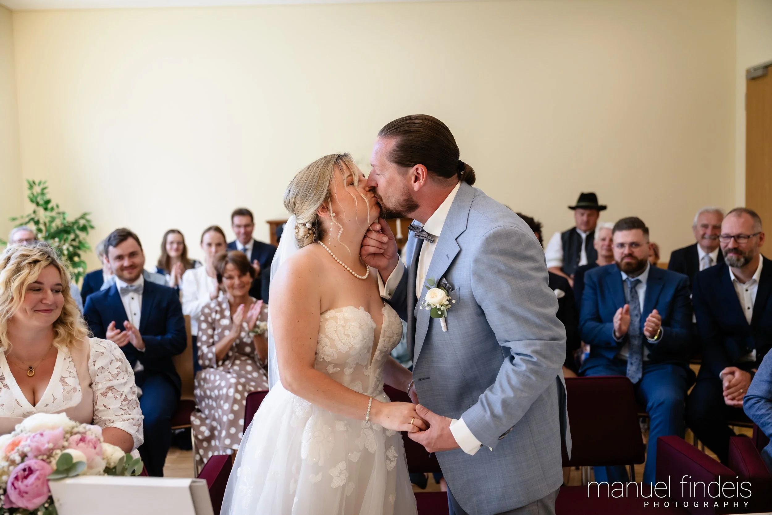 0282_Hochzeit_RundS_www.manuelfindeis.com.jpg