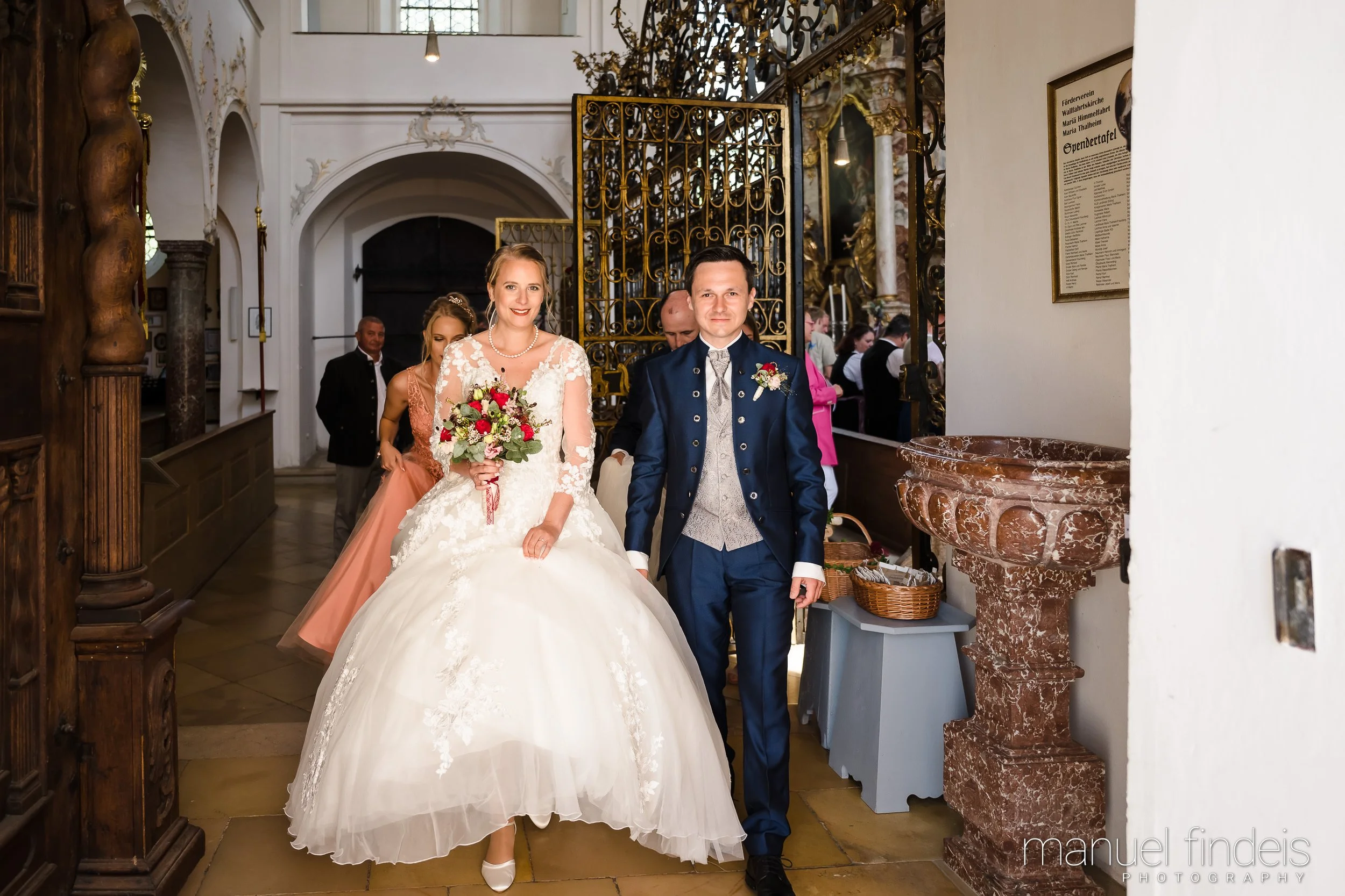 0480_Hochzeit-MuR-Kirche_www.manuelfindeis.com.jpg