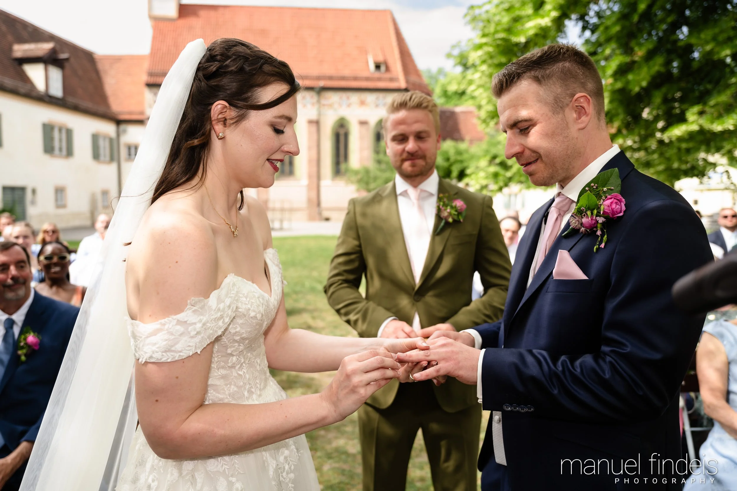 0228_Hochzeit_RuS_www.manuelfindeis.com.jpg