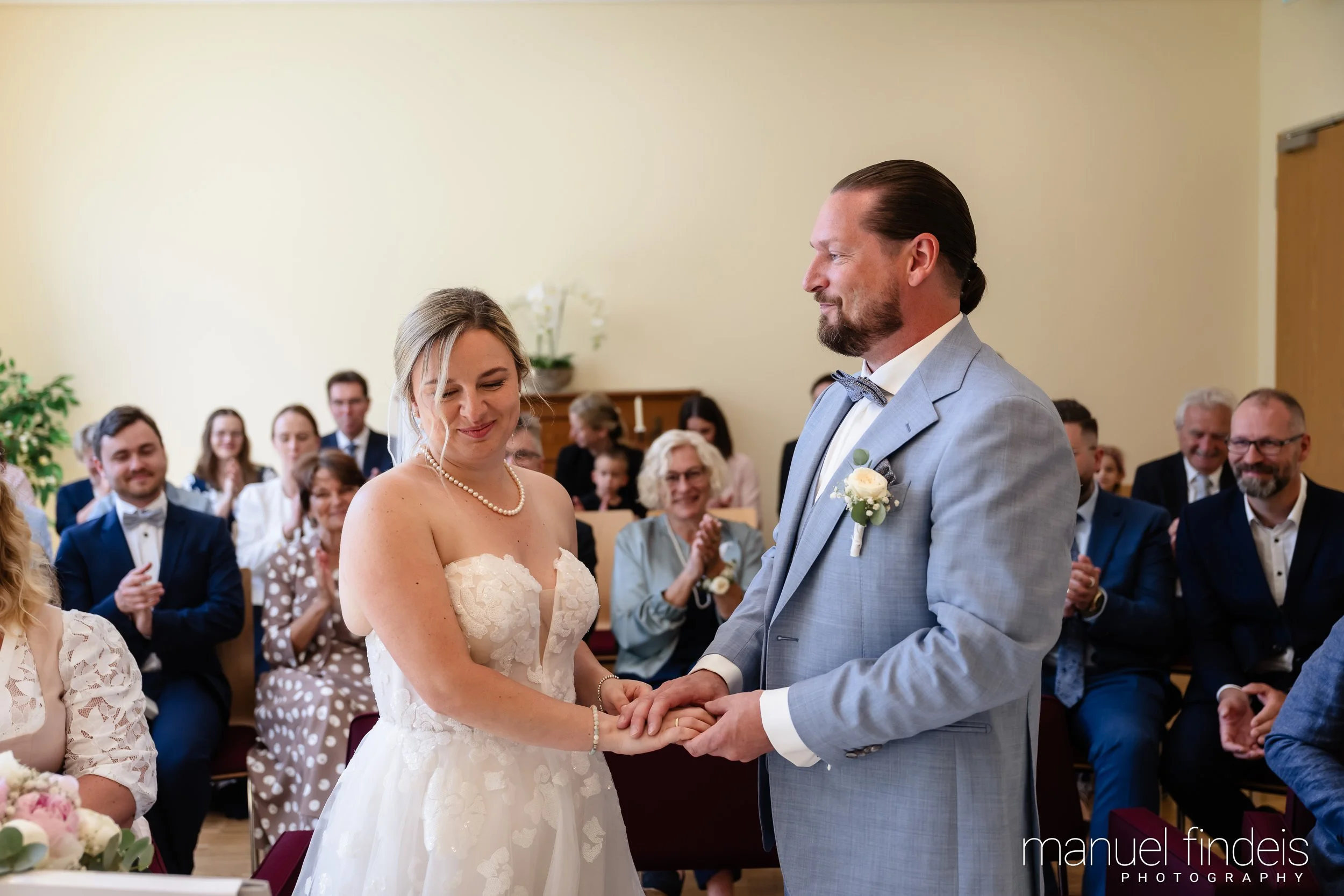 0281_Hochzeit_RundS_www.manuelfindeis.com.jpg