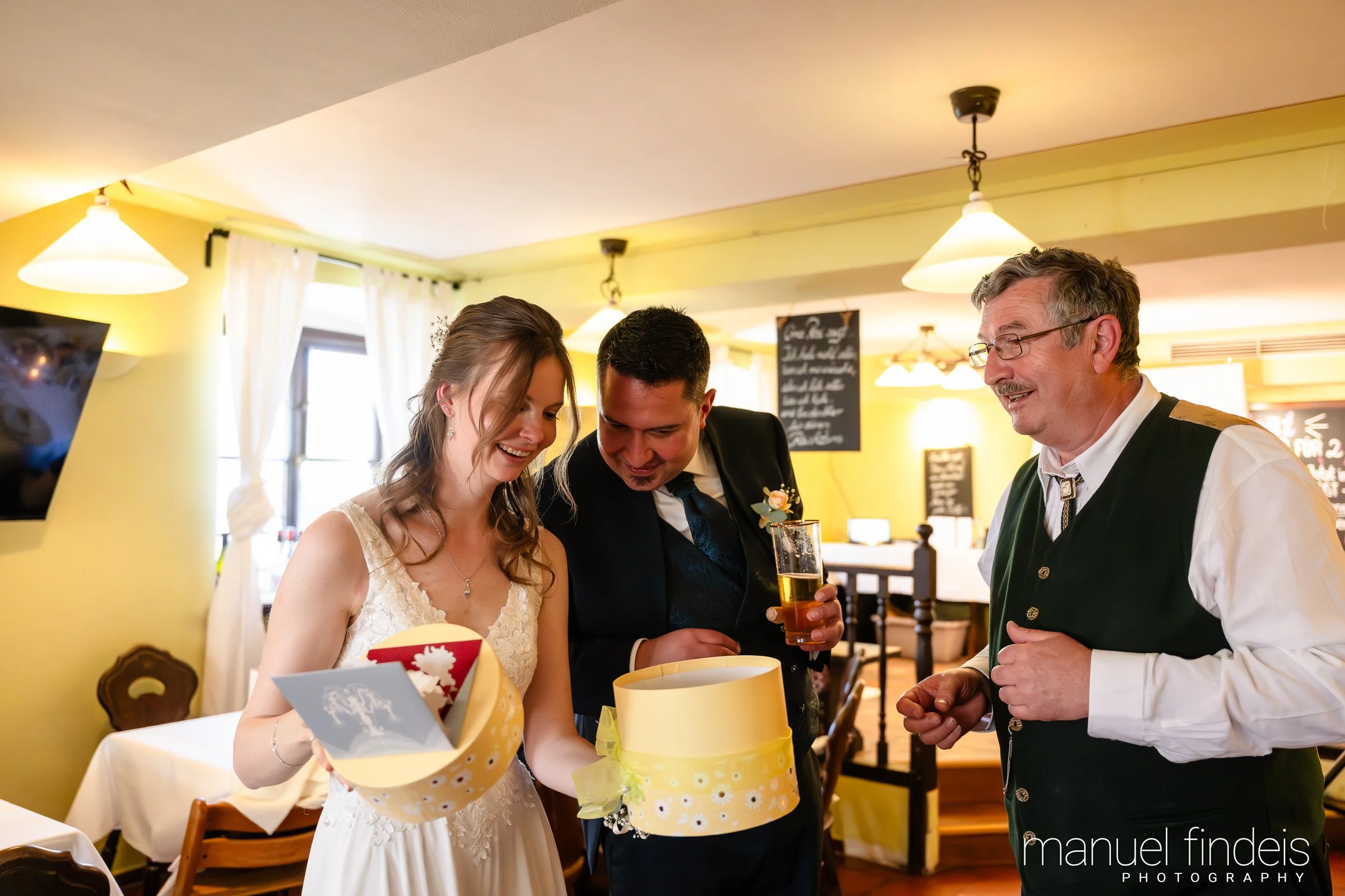 0786_Hochzeit_VuA_www.manuelfindeis.com.jpg