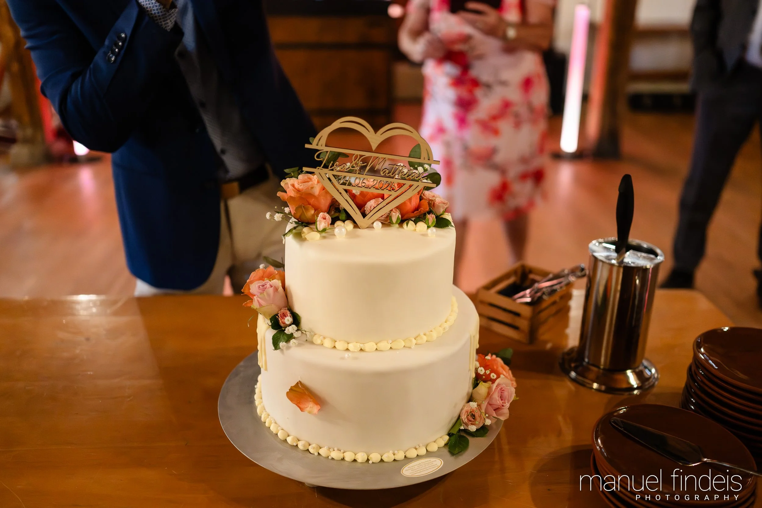 0369_Hochzeit-LUM_www.manuelfindeis.com.jpg
