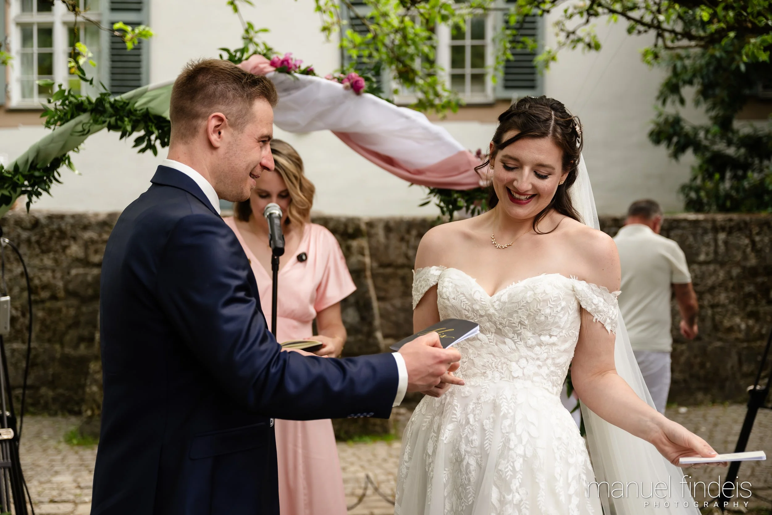 0206_Hochzeit_RuS_www.manuelfindeis.com.jpg