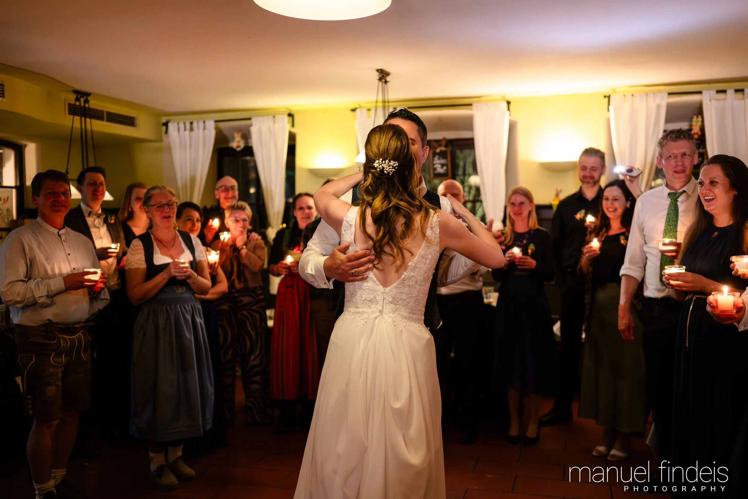 0940_Hochzeit_VuA_www.manuelfindeis.com.jpg