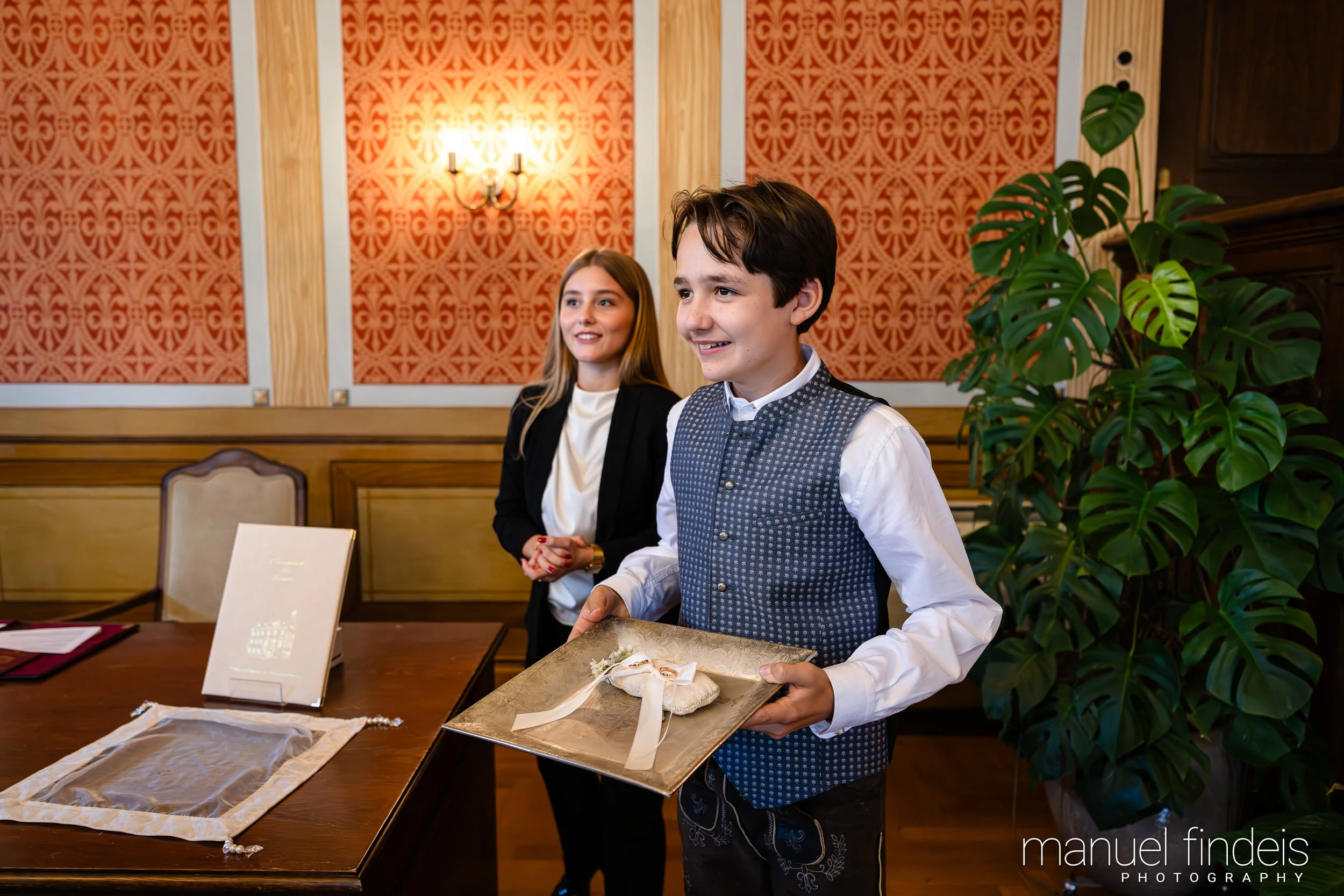 0122_Hochzeit_AuE_www.manuelfindeis.com.jpg